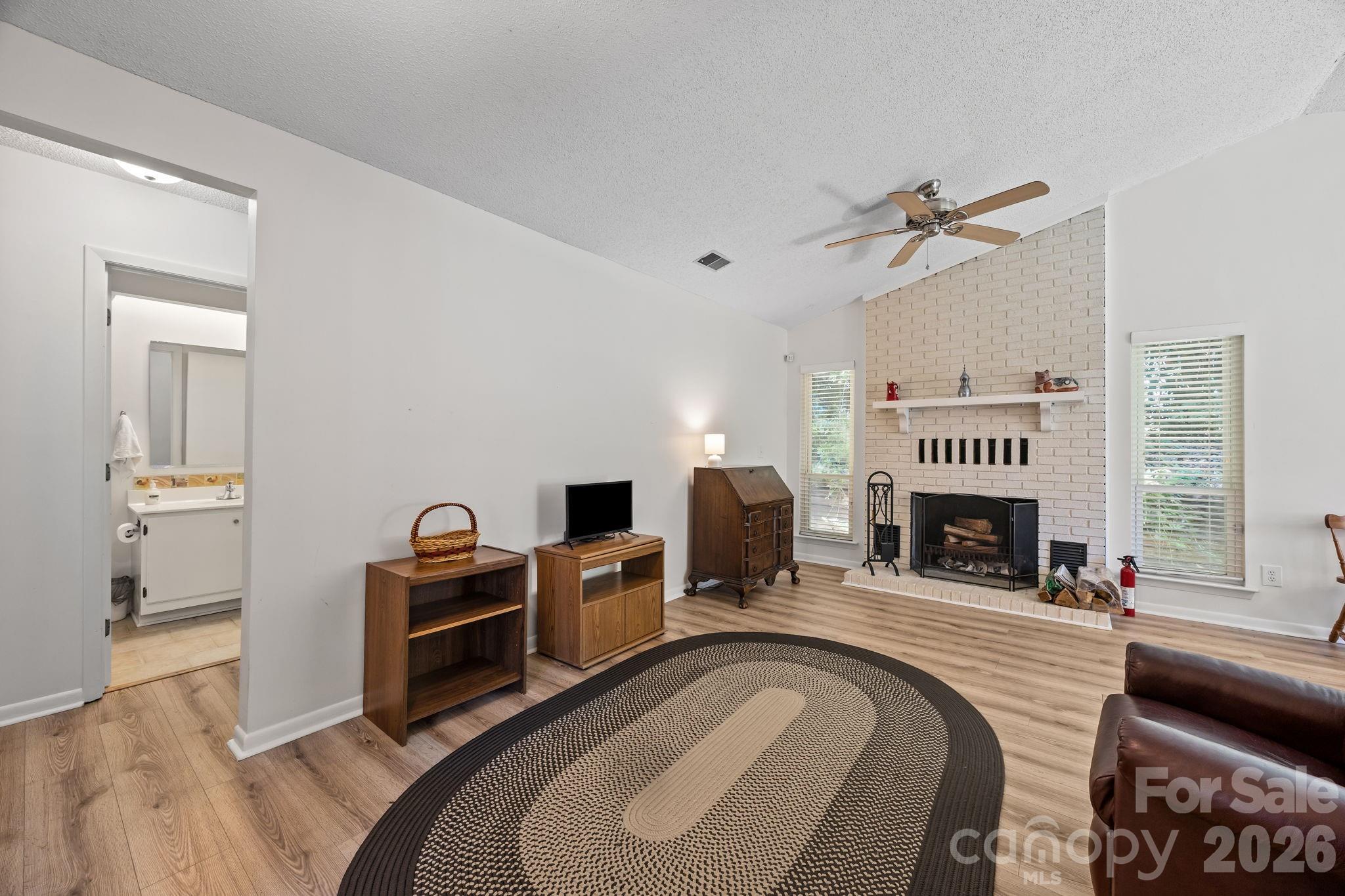 1057 Sardis Cove Drive — Charlotte