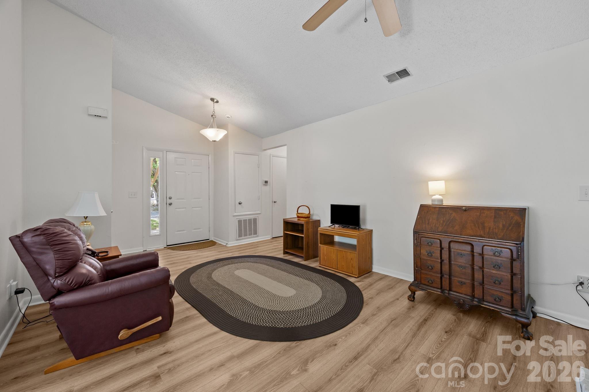 1057 Sardis Cove Drive — Charlotte