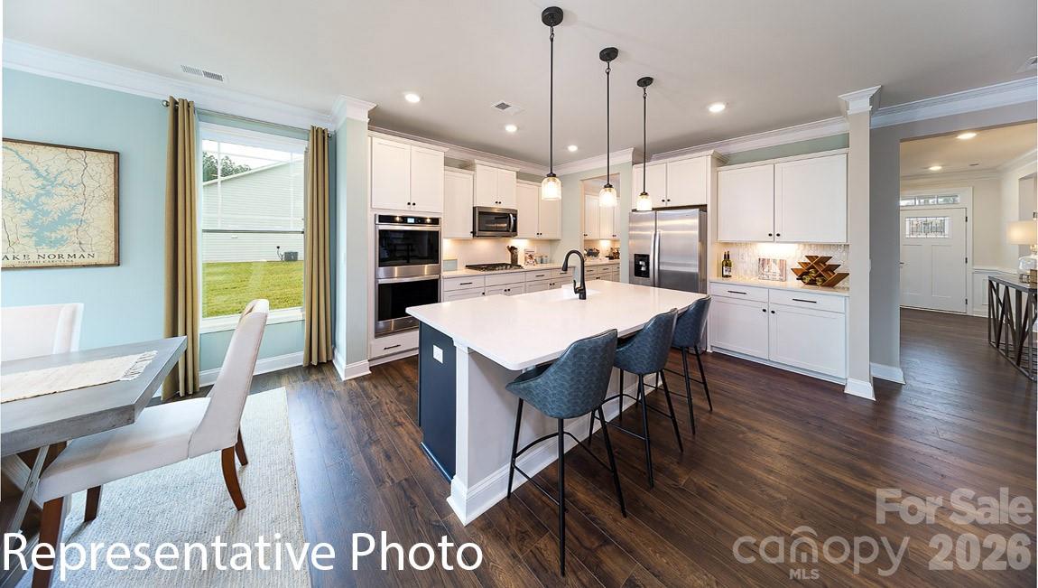 108 Rhuidean Court — Troutman