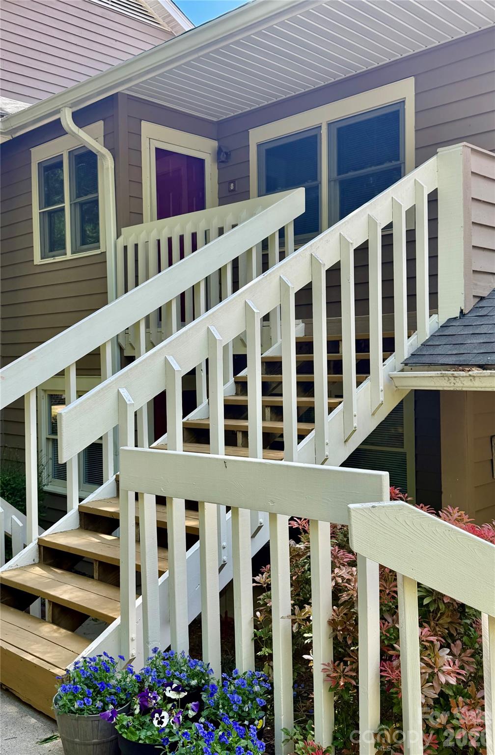 8 Creekside Lane — Asheville