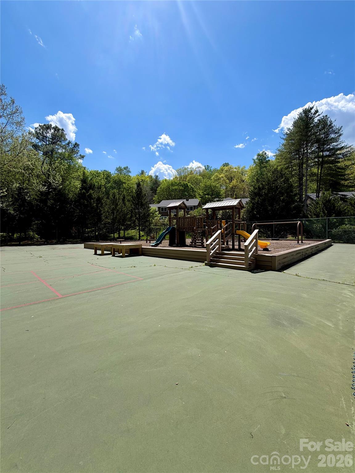 8 Creekside Lane — Asheville