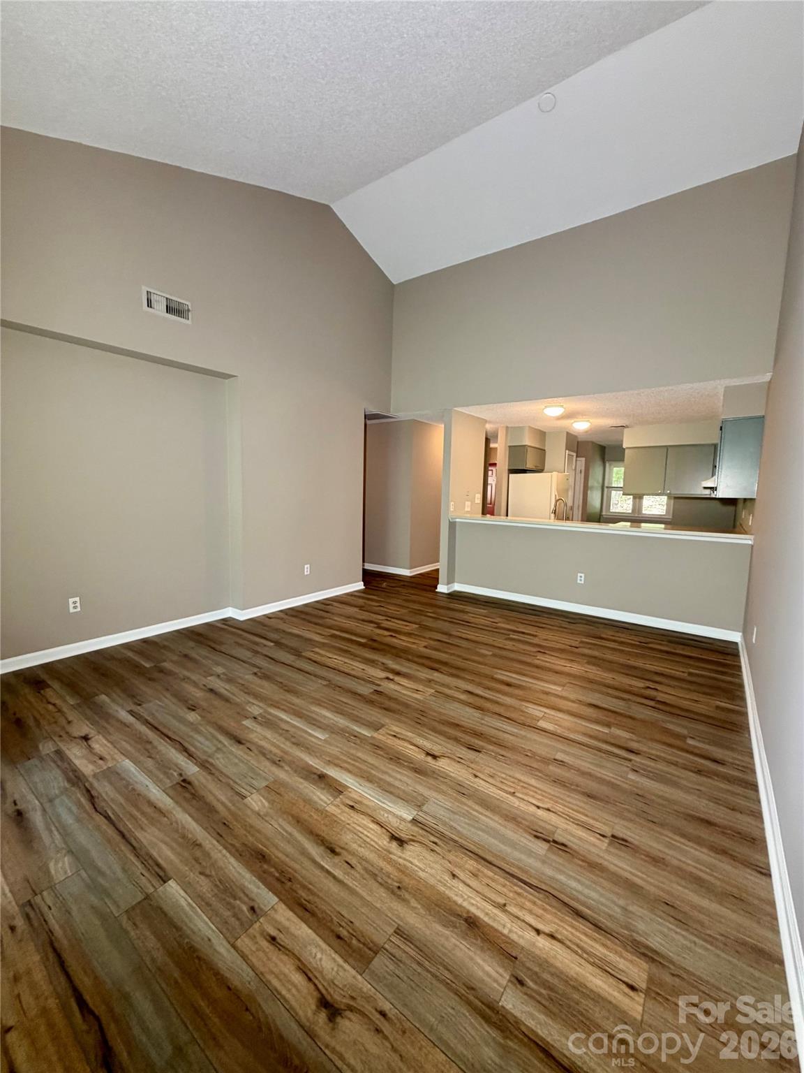 8 Creekside Lane — Asheville