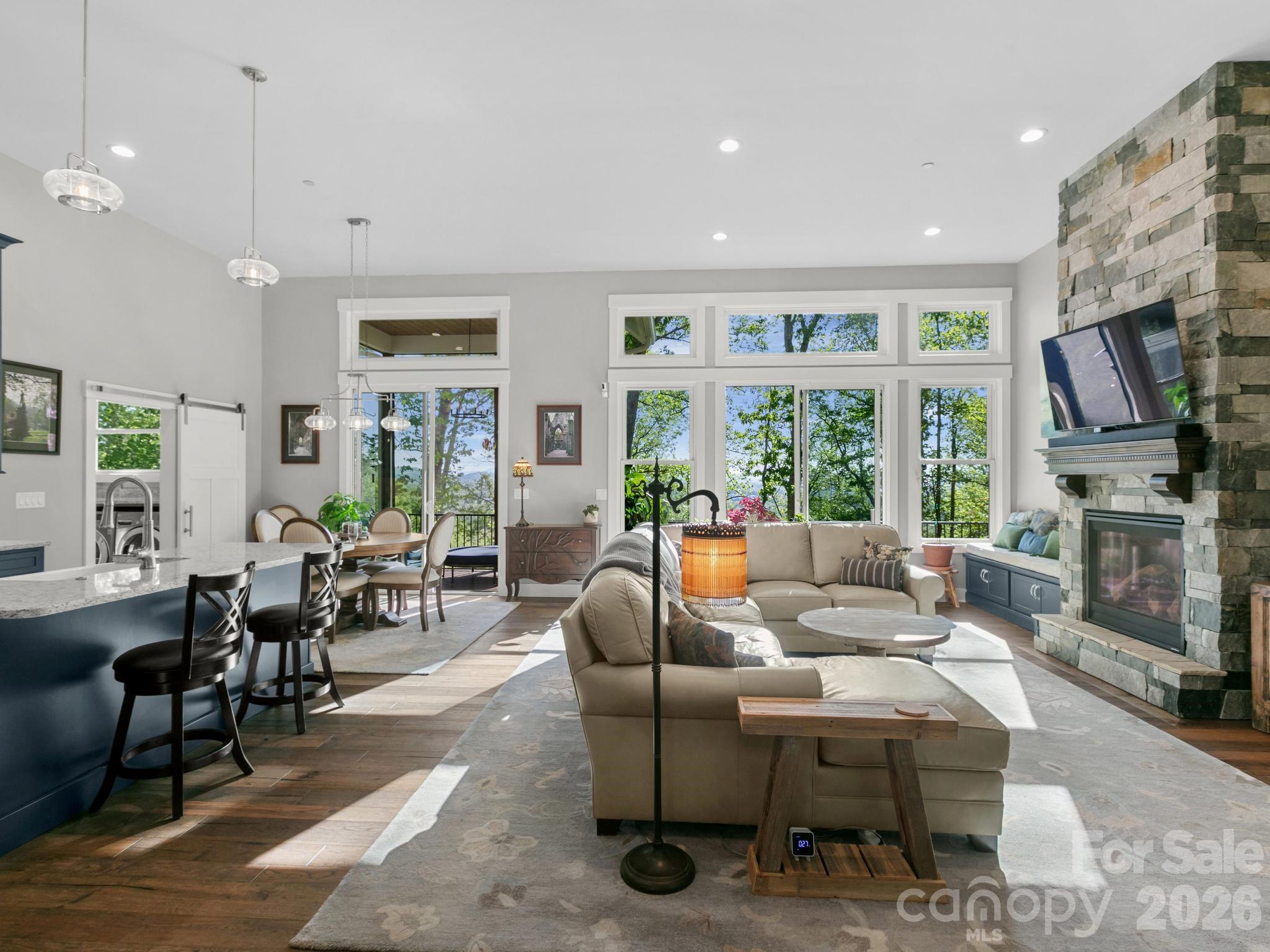 199 Garnet Way — Hendersonville