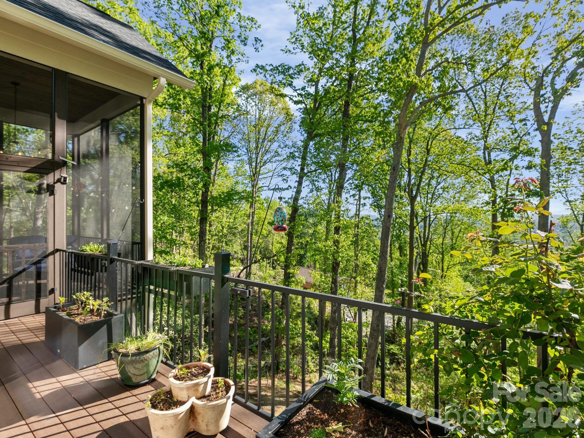 199 Garnet Way — Hendersonville