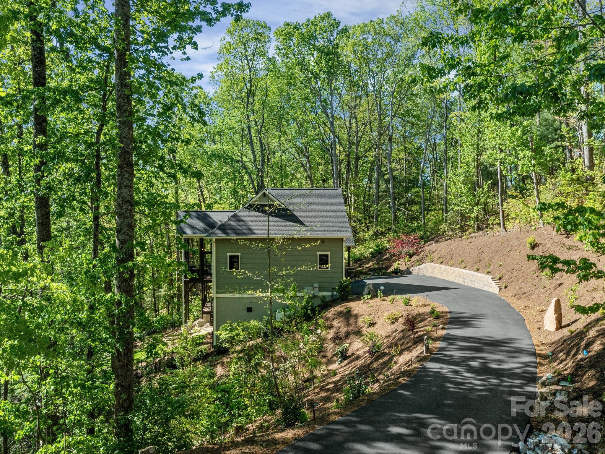 199 Garnet Way — Hendersonville