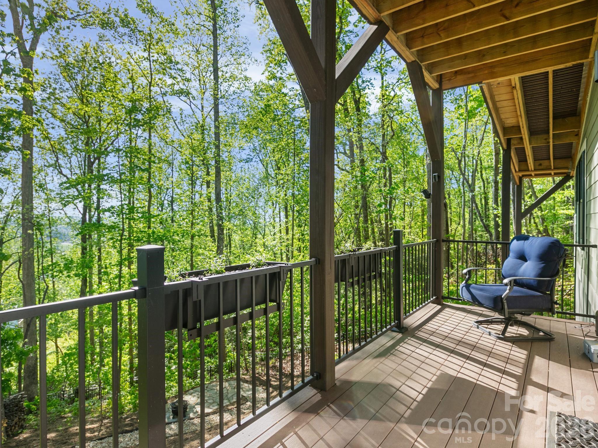 199 Garnet Way — Hendersonville