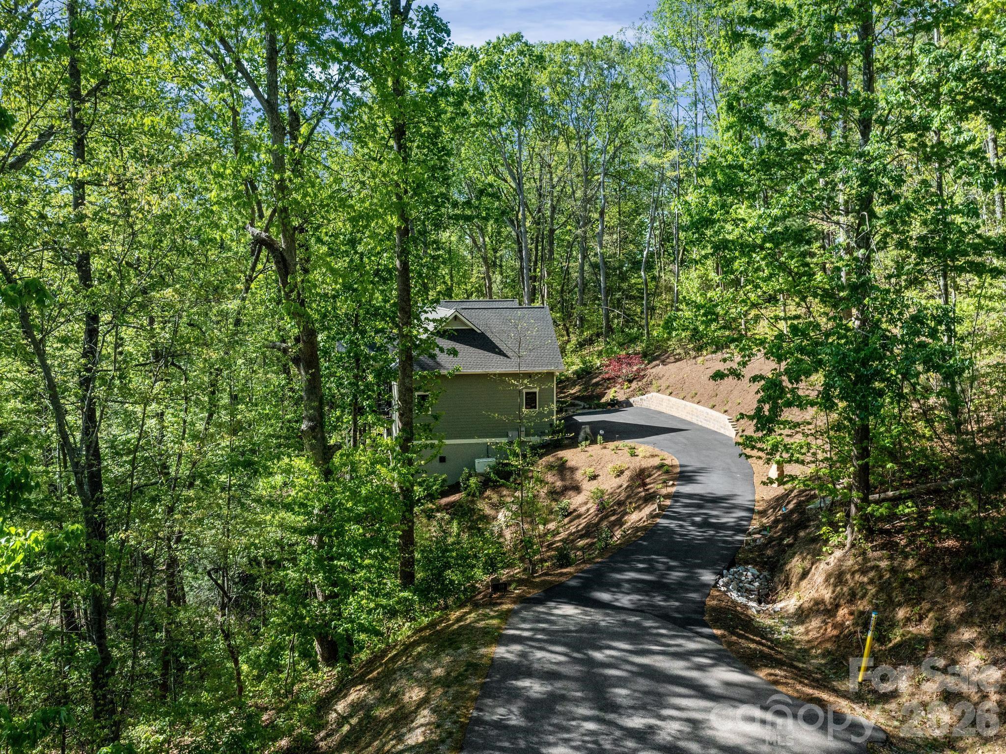 199 Garnet Way — Hendersonville