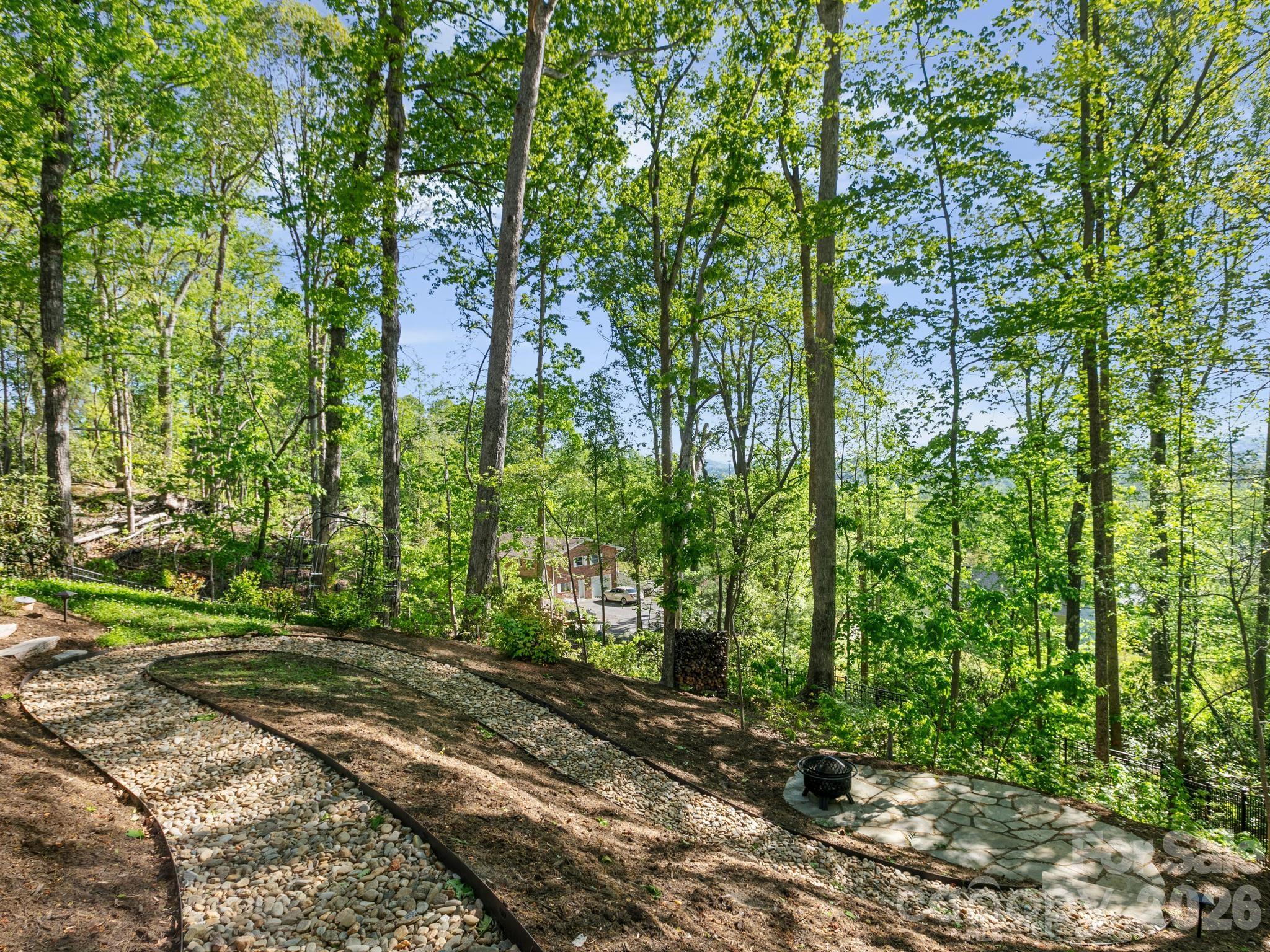 199 Garnet Way — Hendersonville
