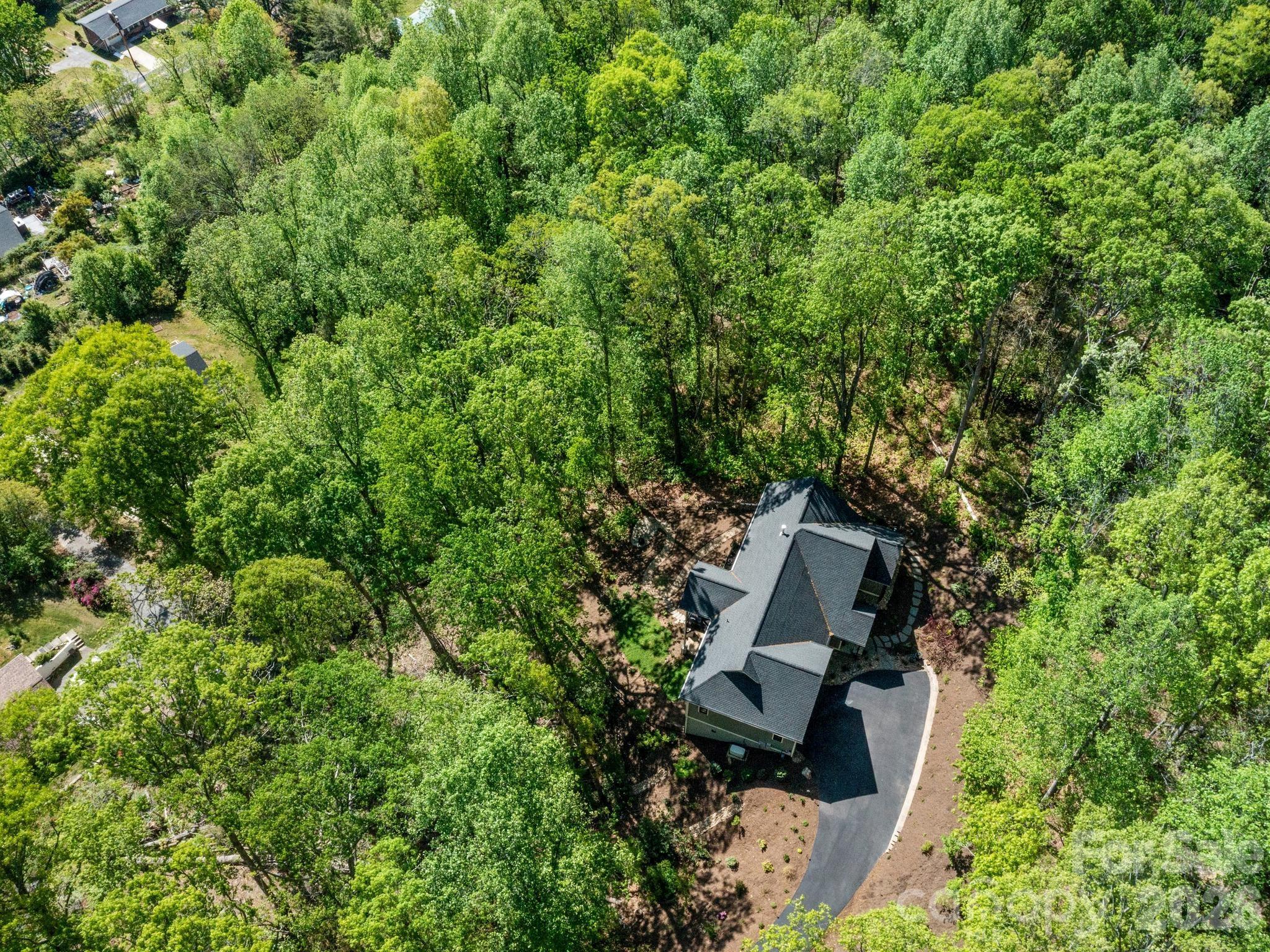 199 Garnet Way — Hendersonville