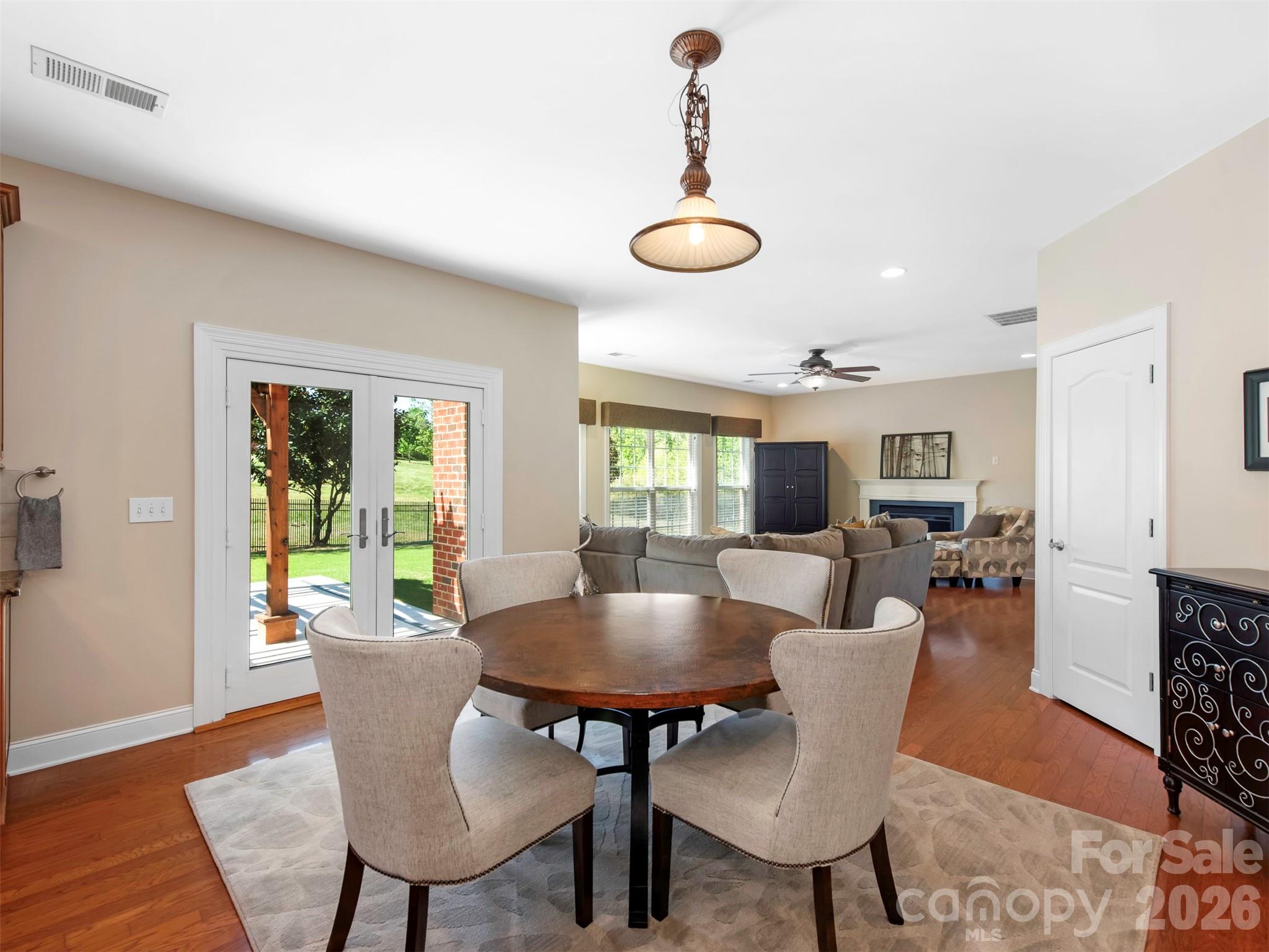 8638 Savannah Road — Harrisburg