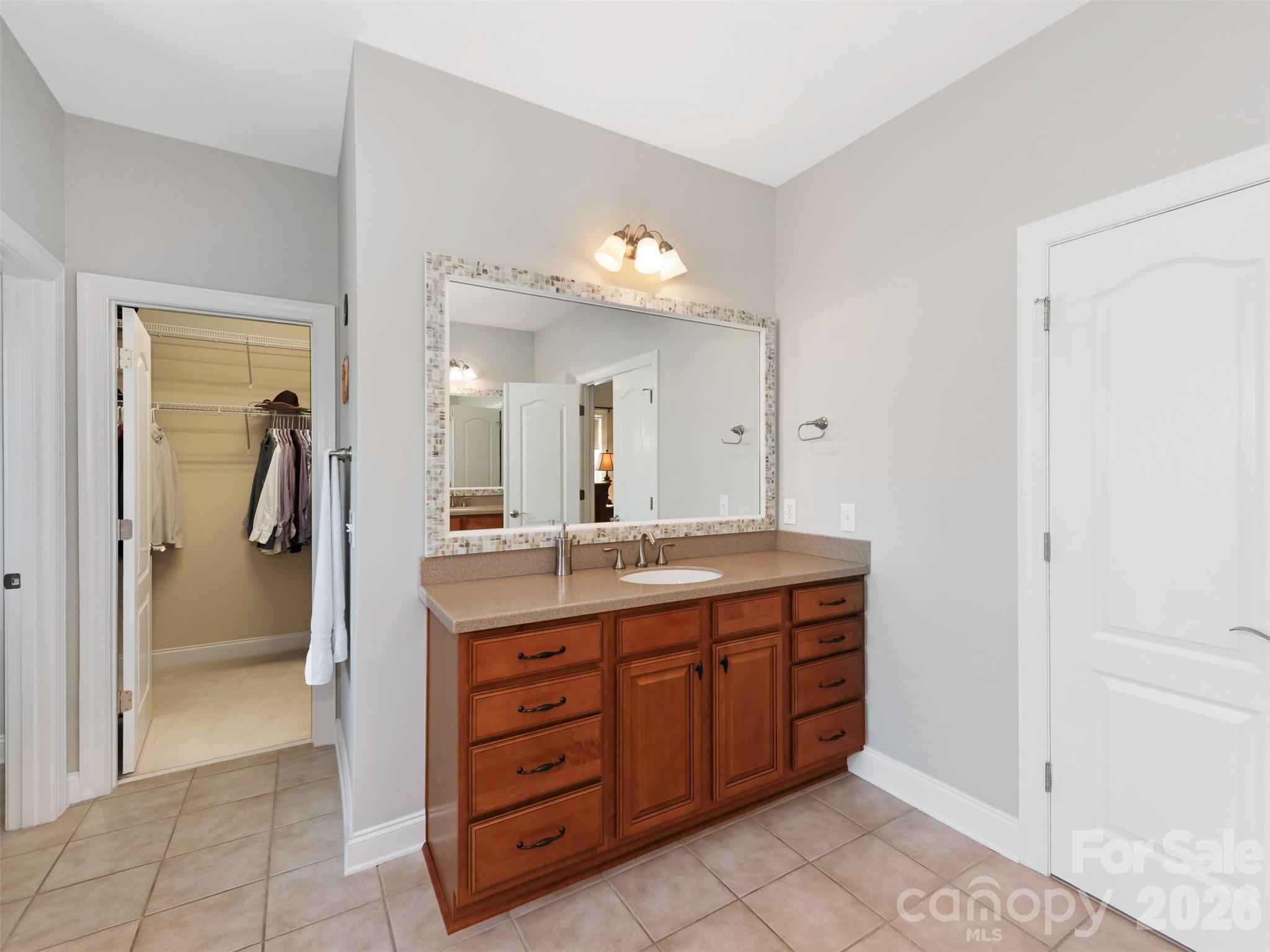 8638 Savannah Road — Harrisburg