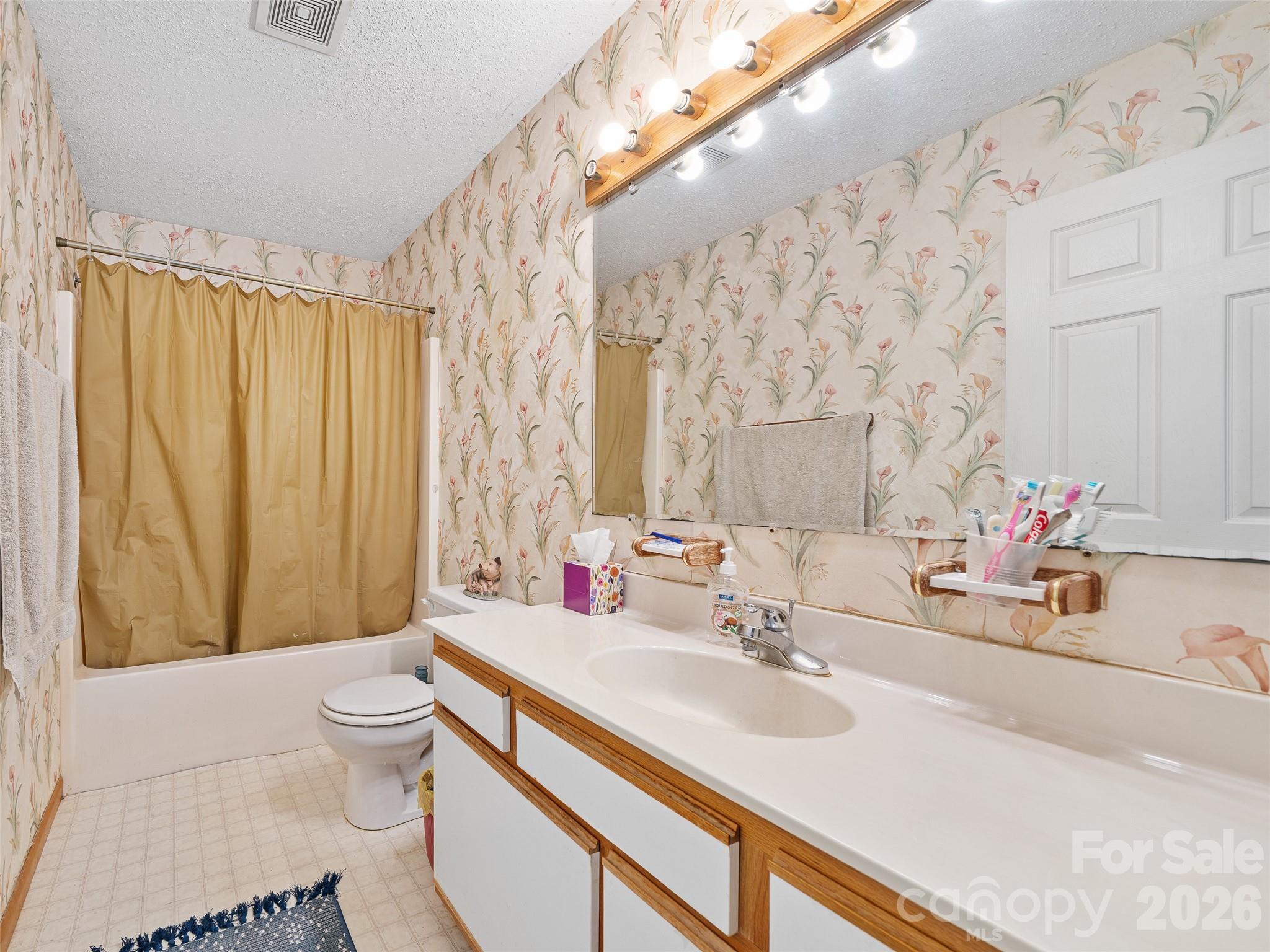 129 Kantagree Drive — Bakersville