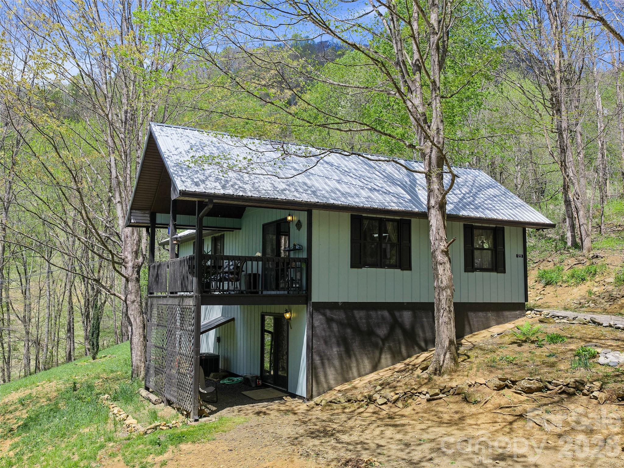 129 Kantagree Drive — Bakersville