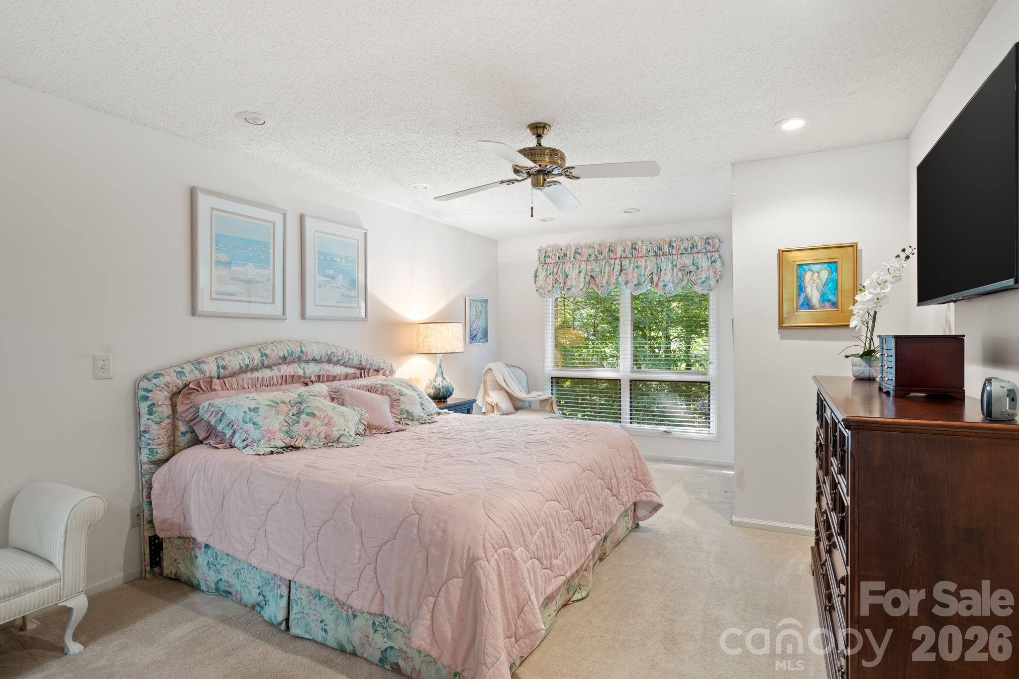 128 Forest View Drive — Flat Rock