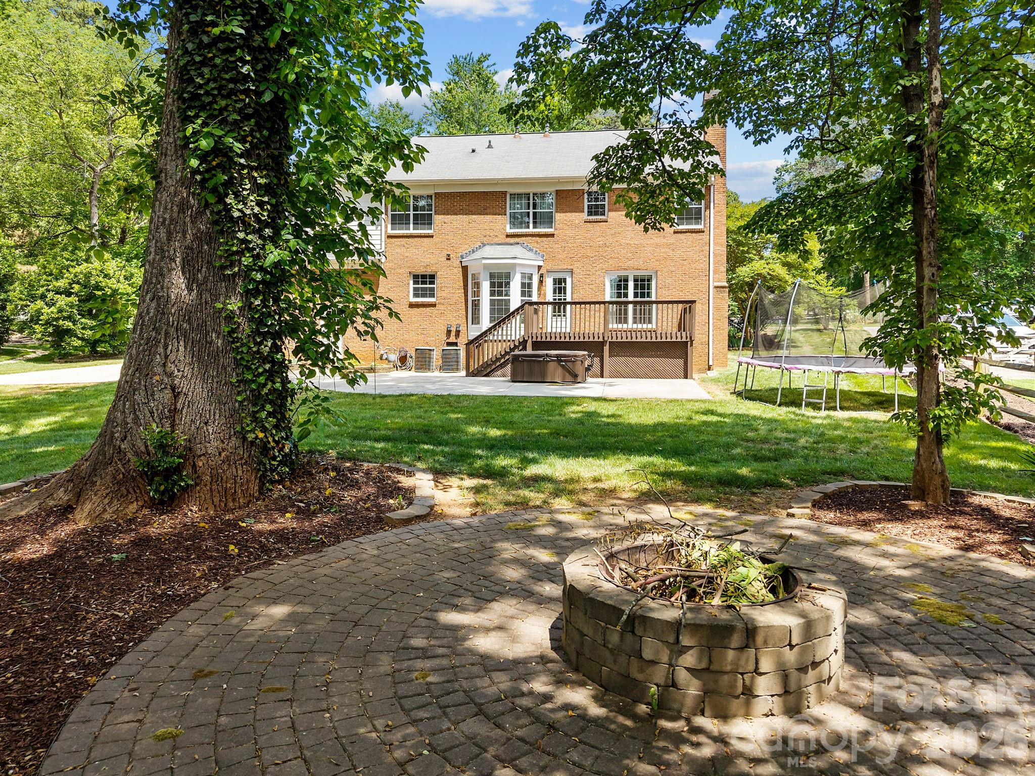 137 Paseo Drive — Mooresville