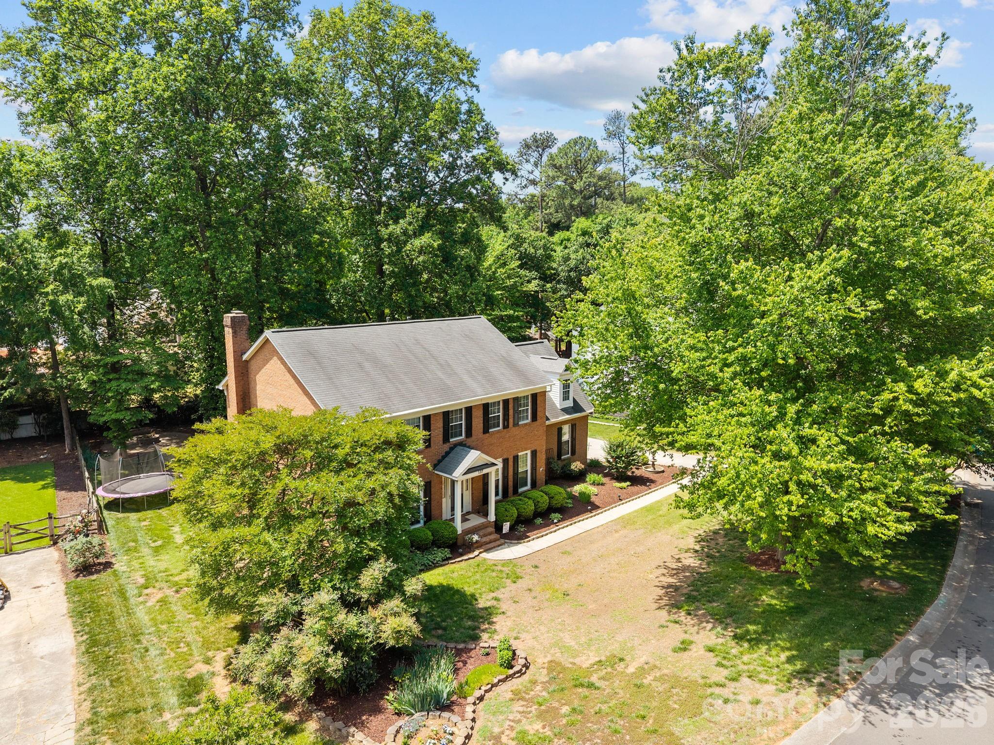 137 Paseo Drive — Mooresville