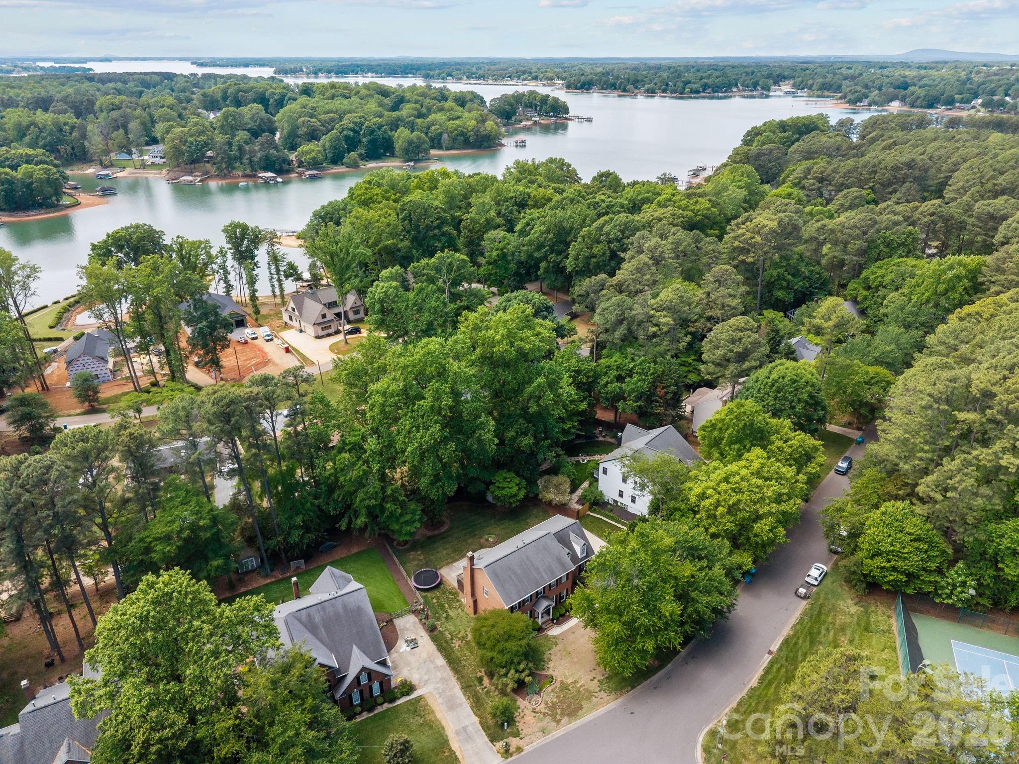 137 Paseo Drive — Mooresville