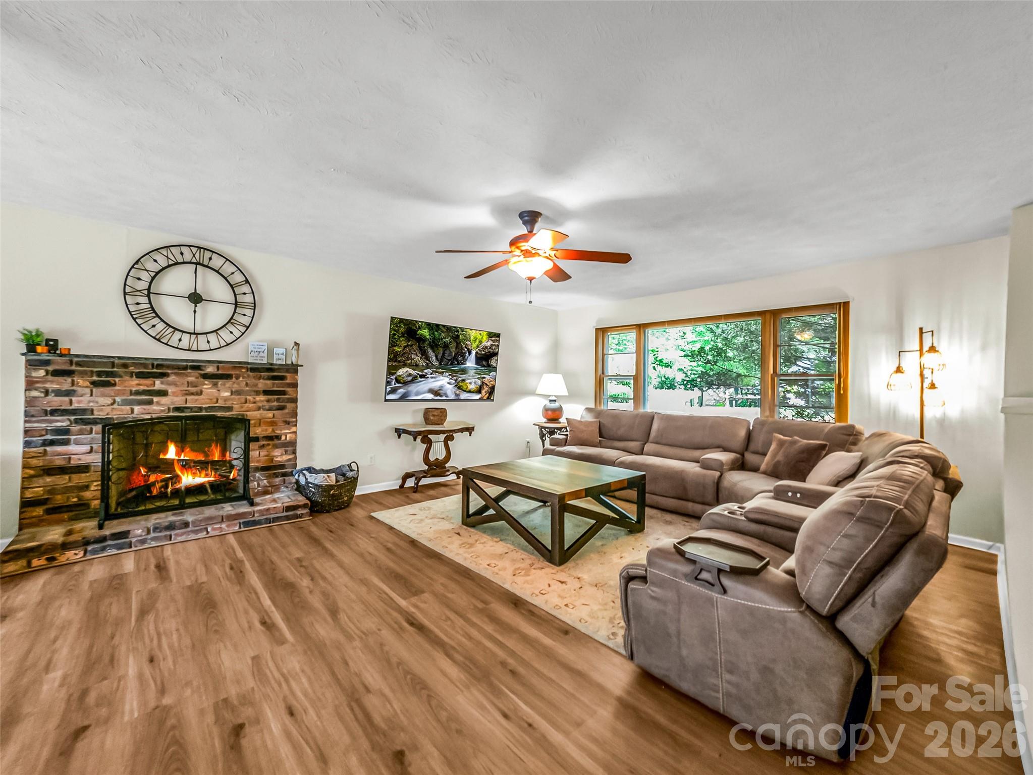 122 W Sweetbriar Lane — Etowah