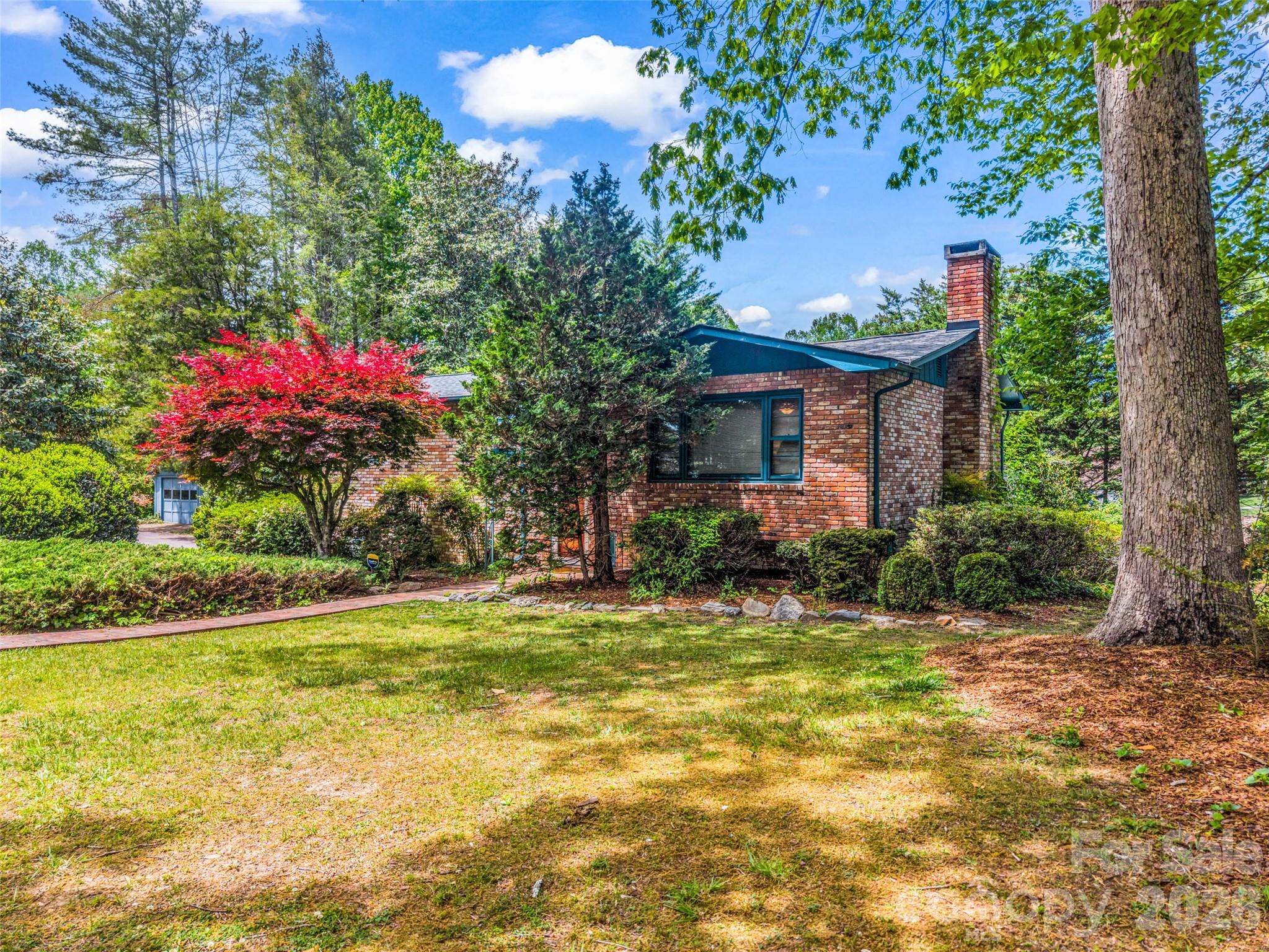 122 W Sweetbriar Lane — Etowah