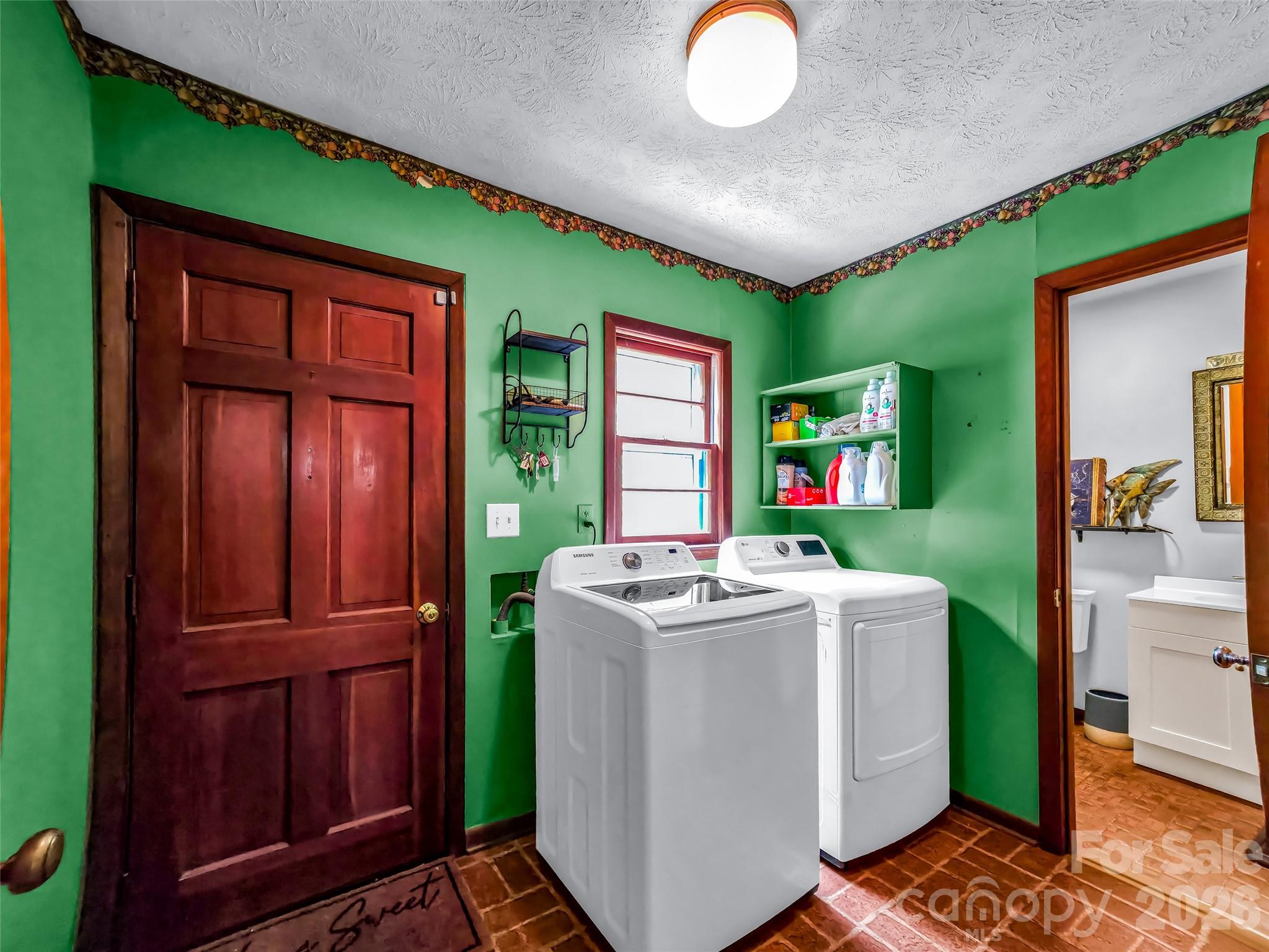 122 W Sweetbriar Lane — Etowah