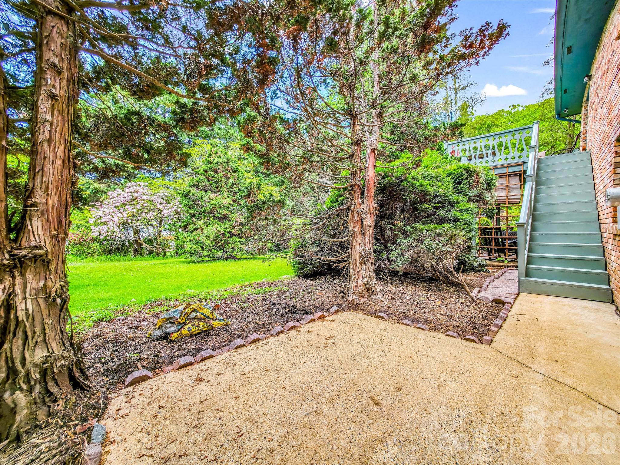 122 W Sweetbriar Lane — Etowah