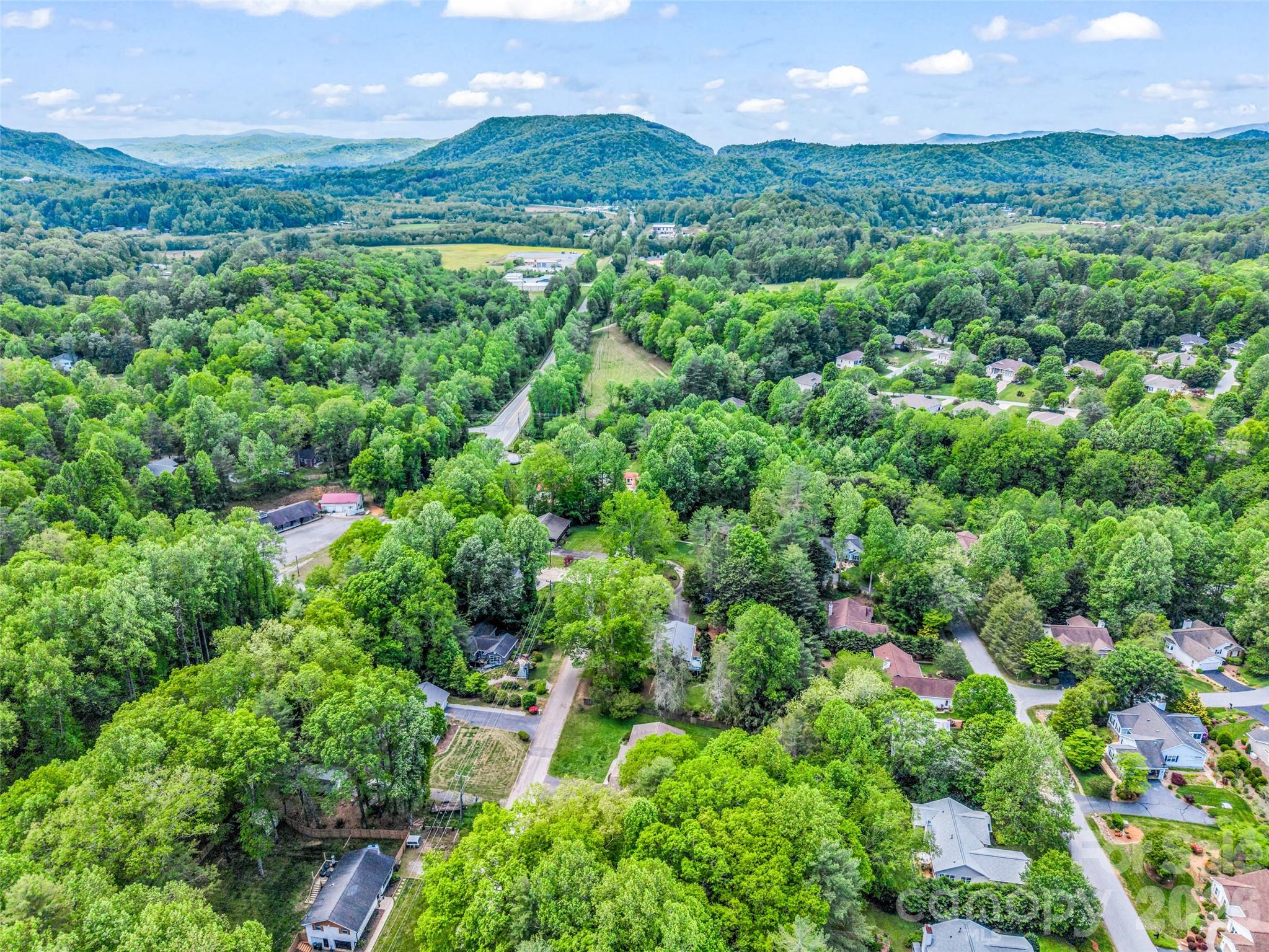 122 W Sweetbriar Lane — Etowah