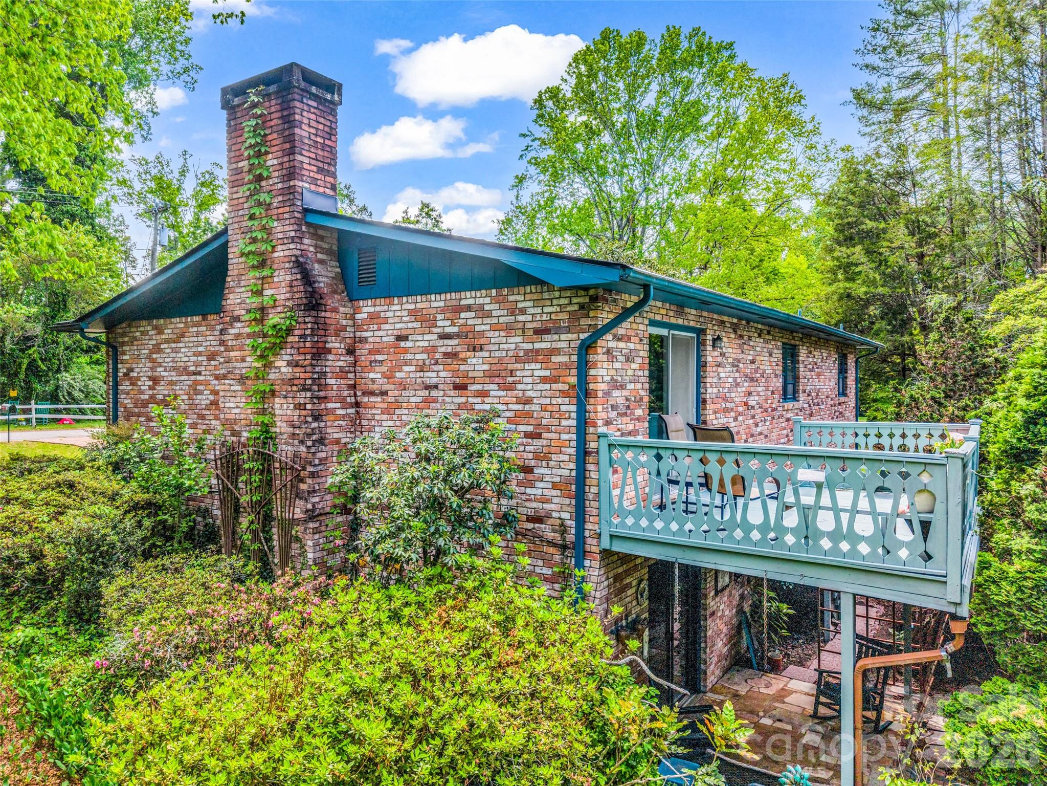 122 W Sweetbriar Lane — Etowah