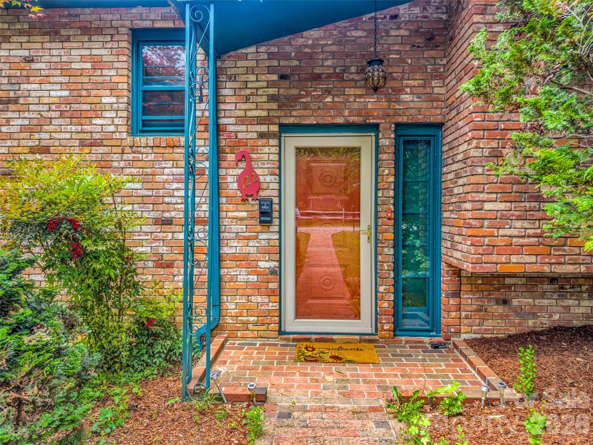 122 W Sweetbriar Lane — Etowah