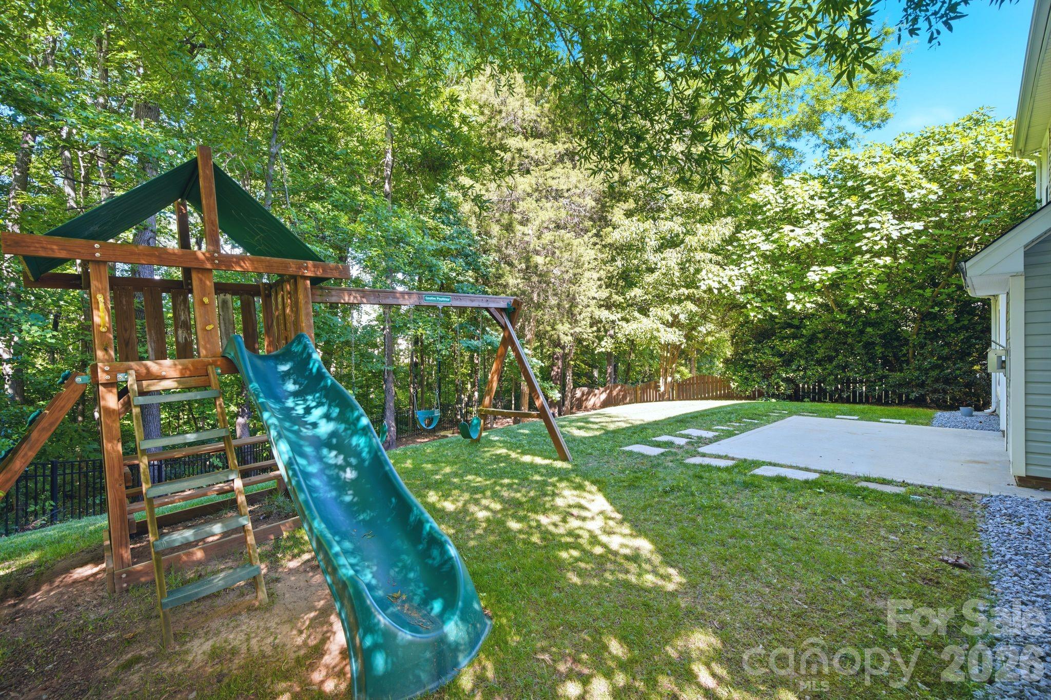 16214 Grafham Circle — Huntersville