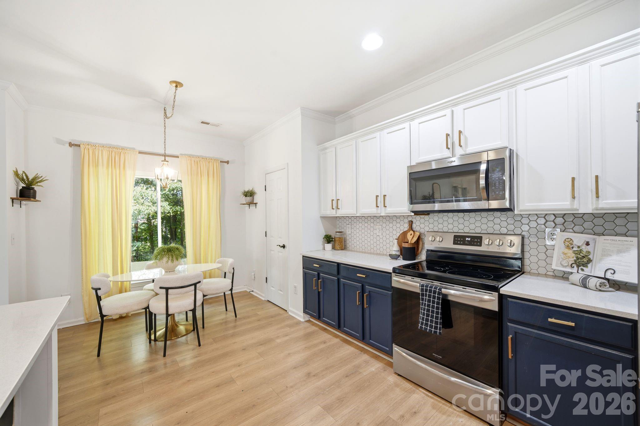 16214 Grafham Circle — Huntersville