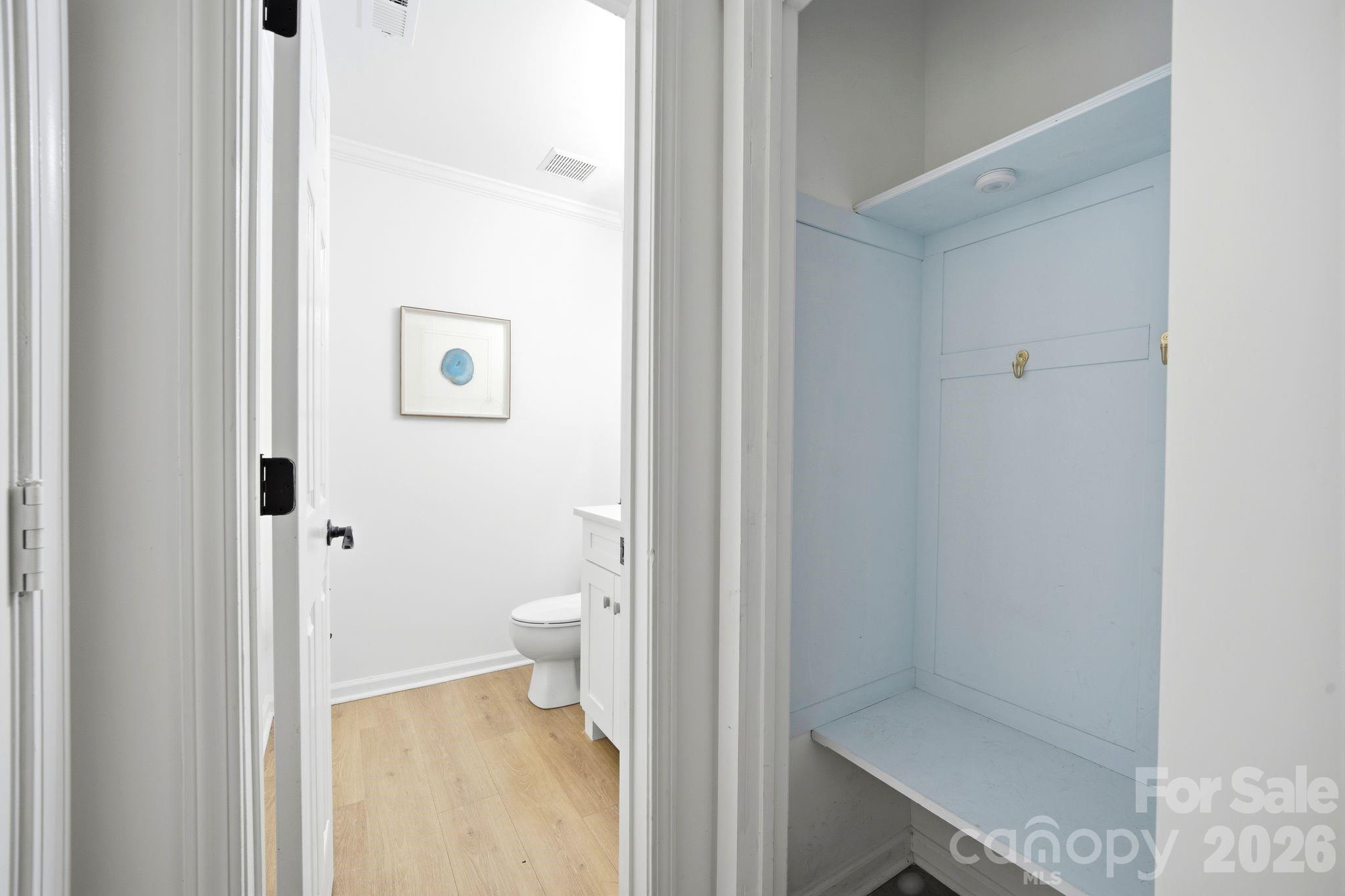 16214 Grafham Circle — Huntersville