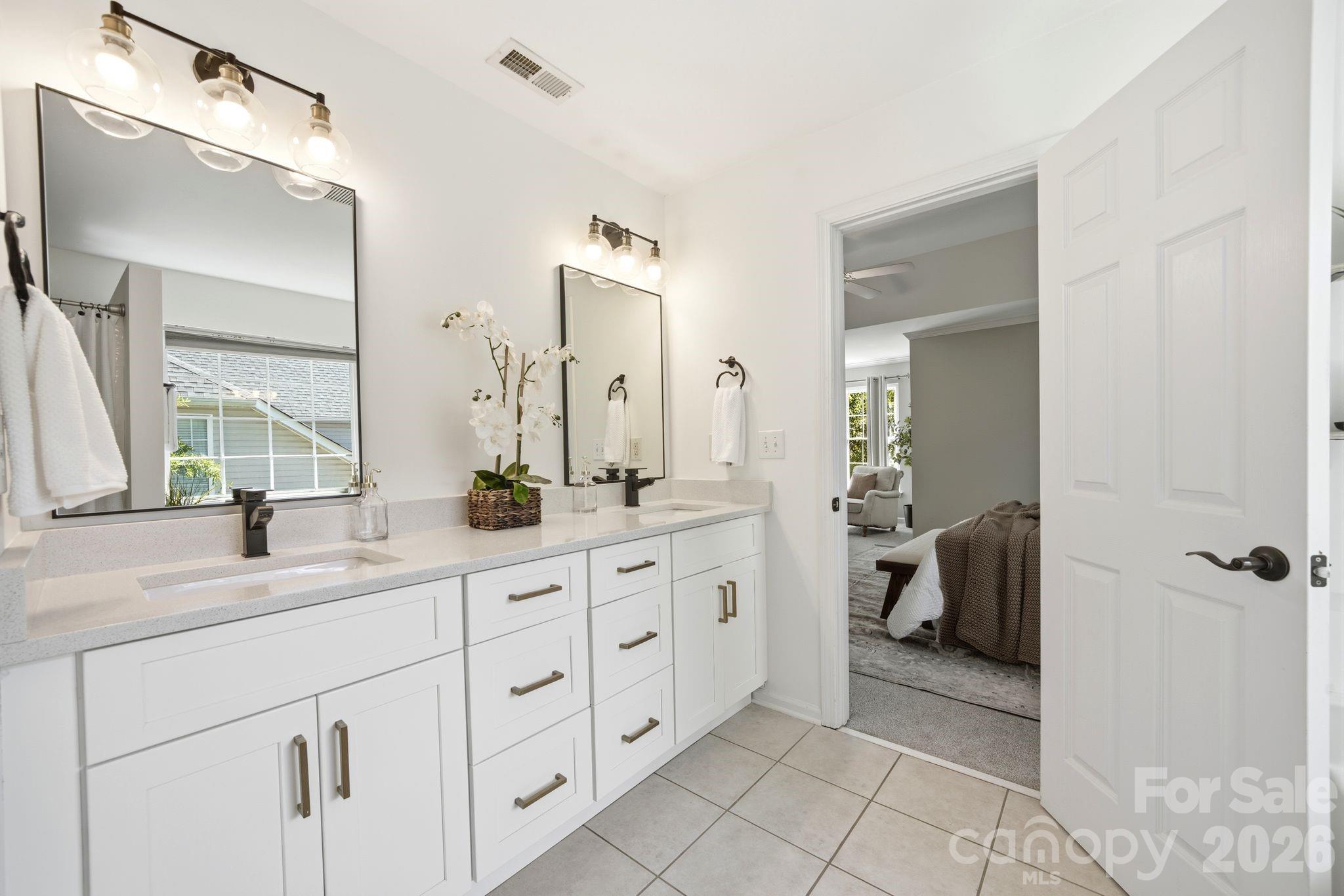 16214 Grafham Circle — Huntersville