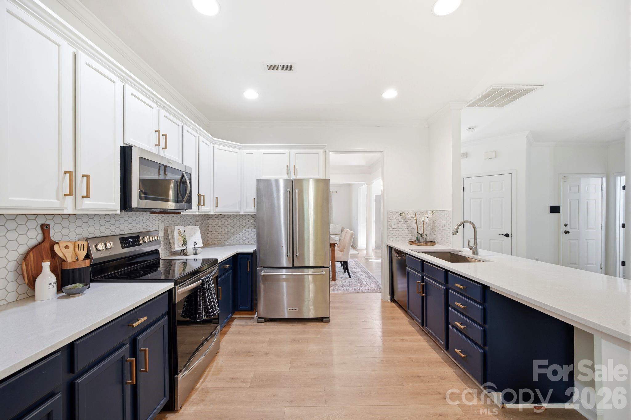 16214 Grafham Circle — Huntersville