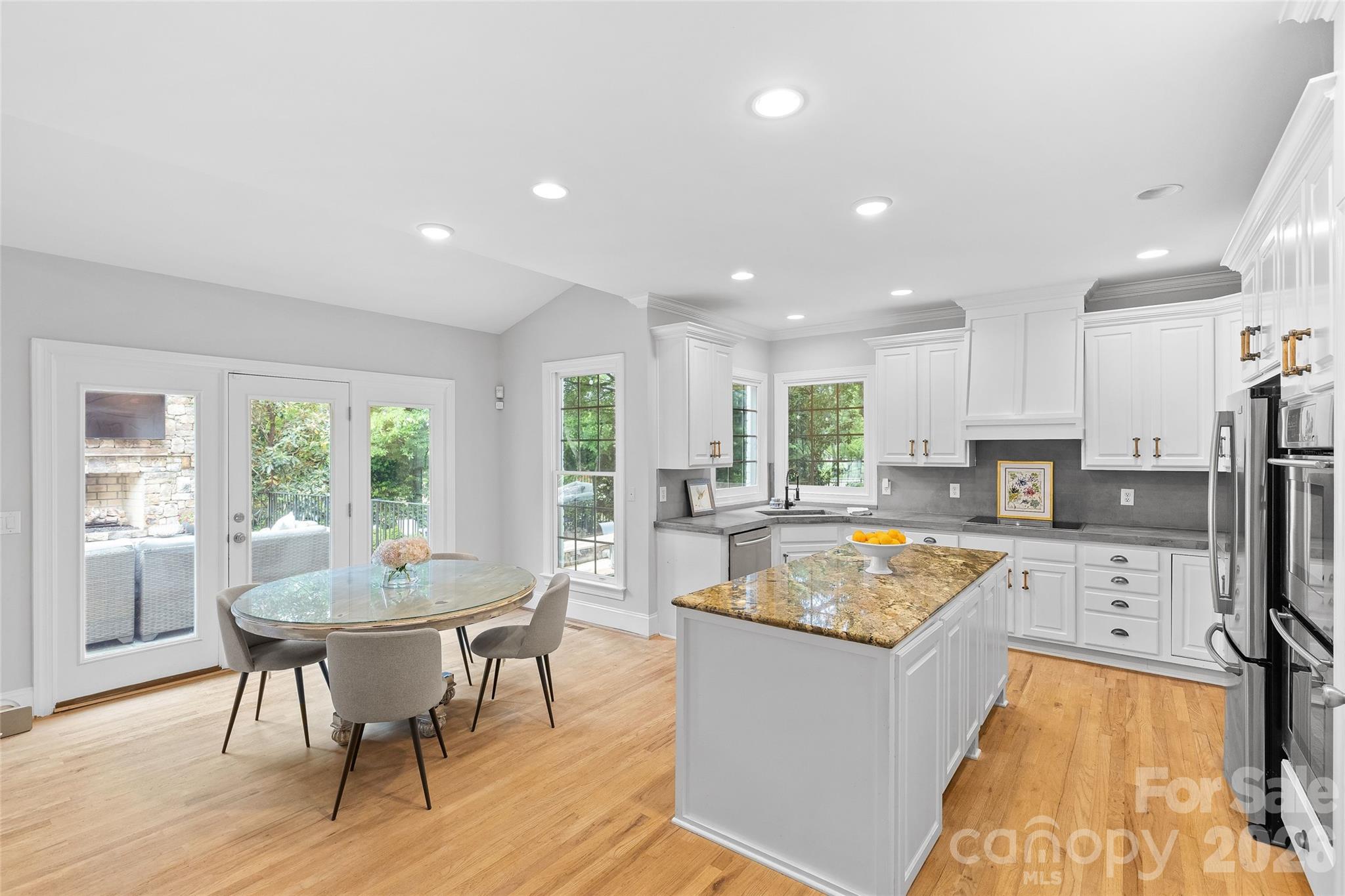11920 Three Vistas Court — Charlotte