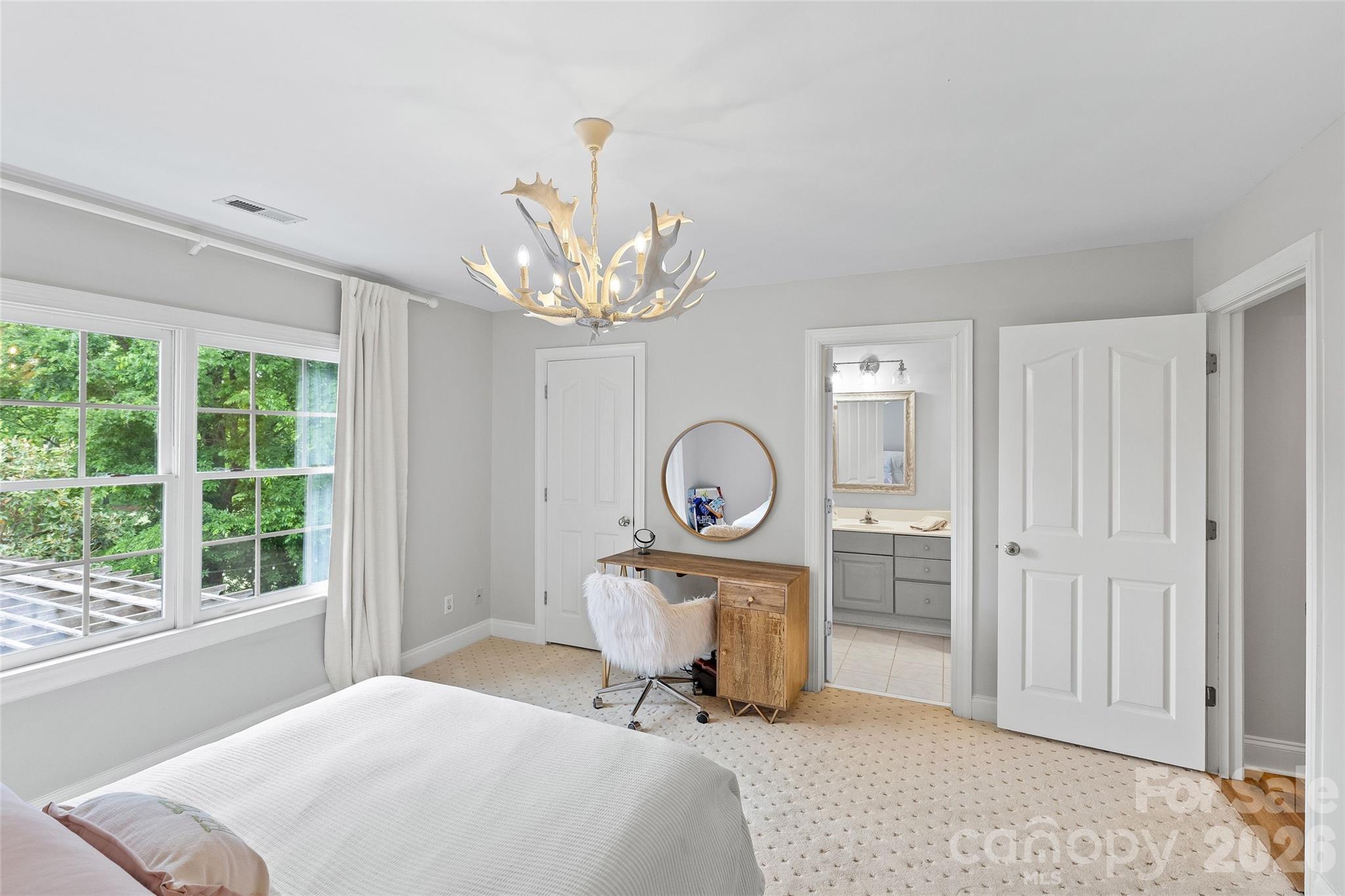 11920 Three Vistas Court — Charlotte