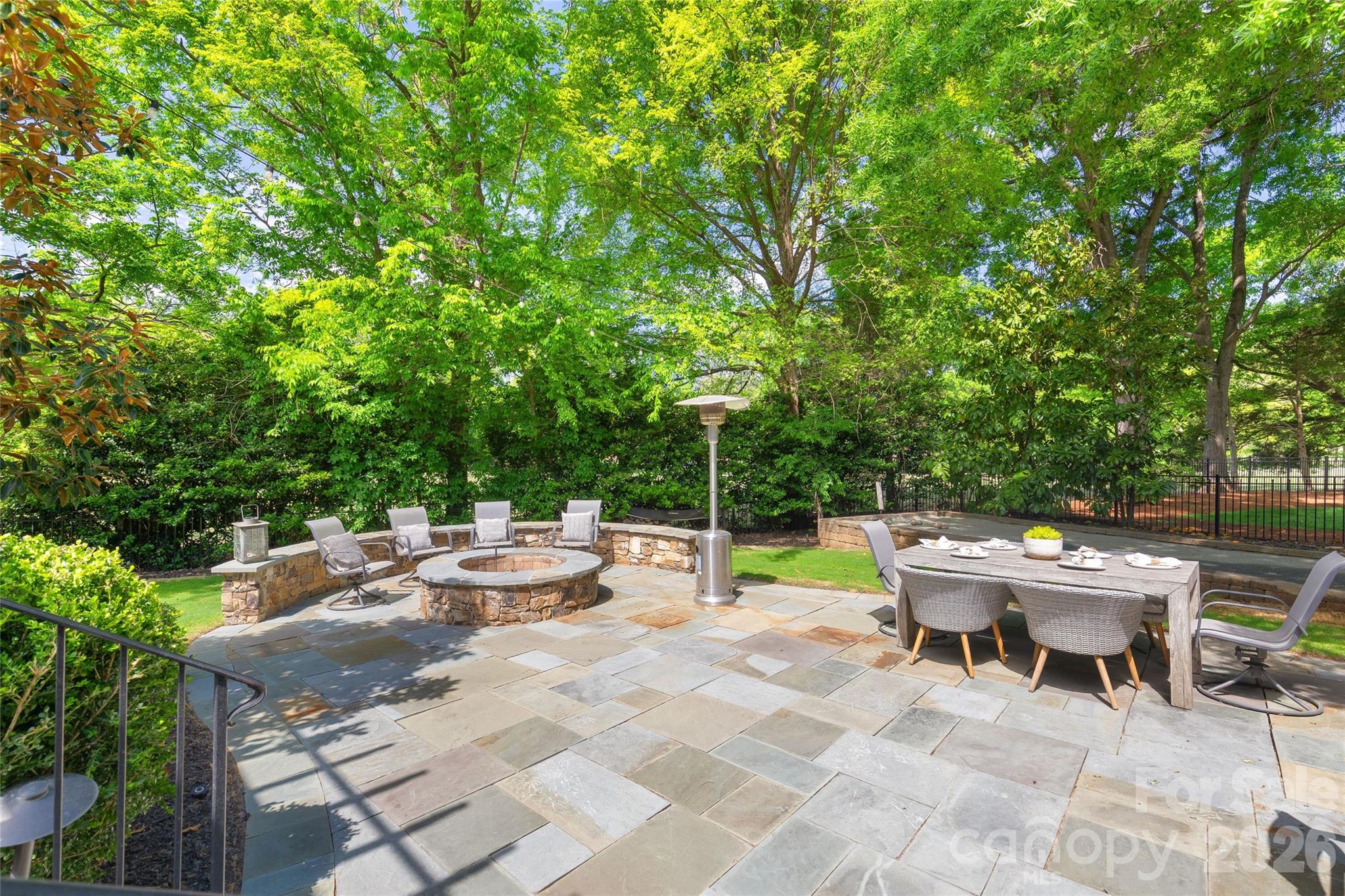 11920 Three Vistas Court — Charlotte