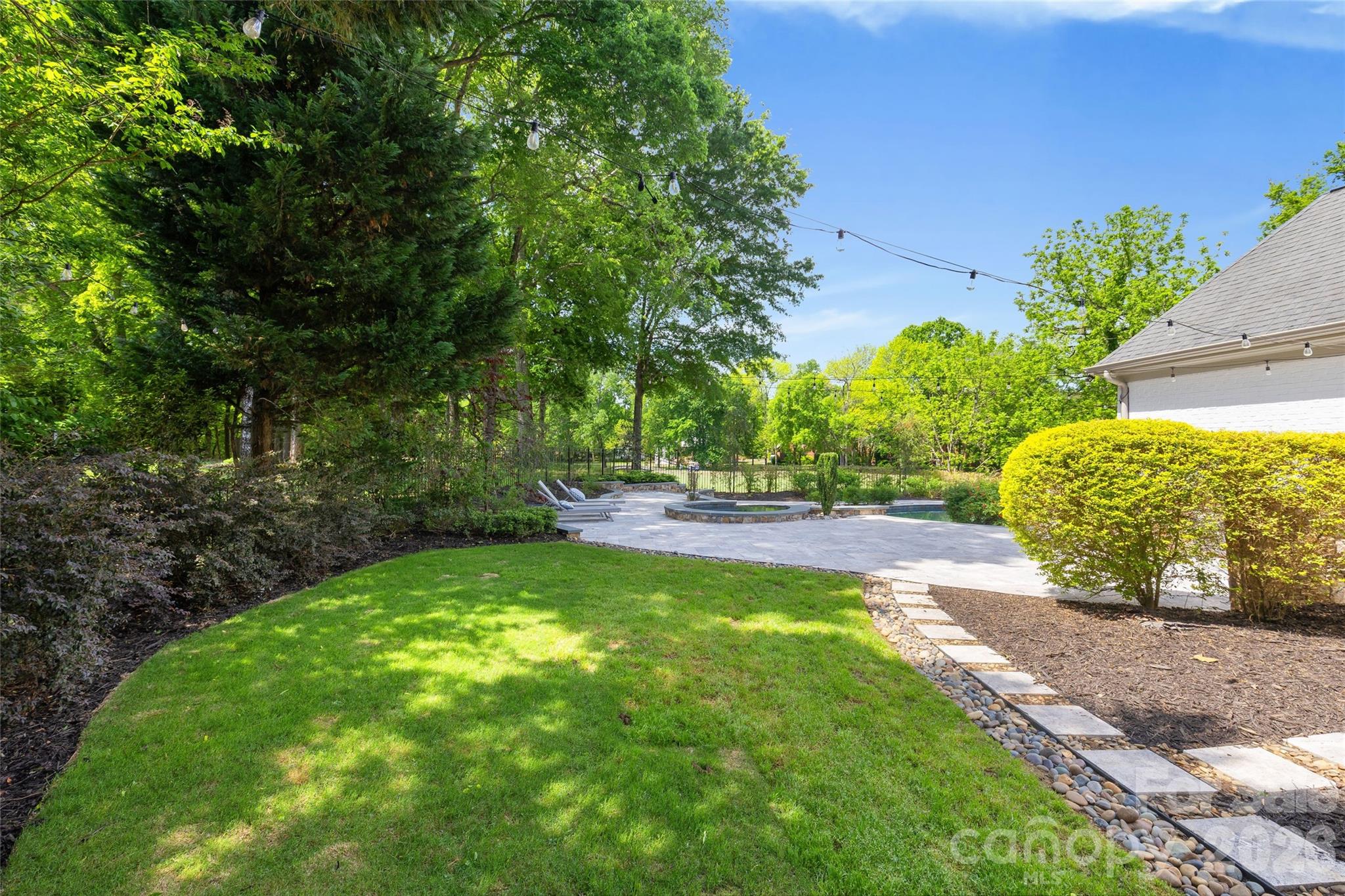11920 Three Vistas Court — Charlotte