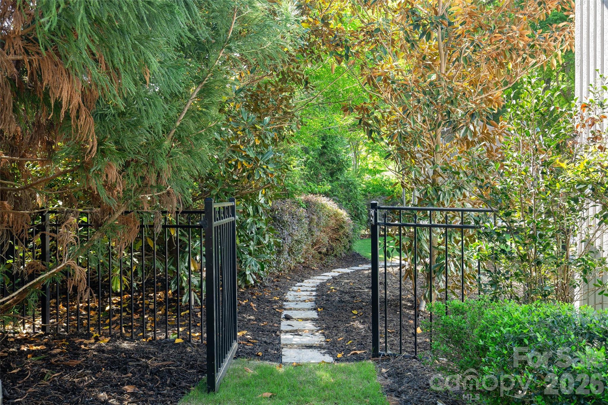 11920 Three Vistas Court — Charlotte