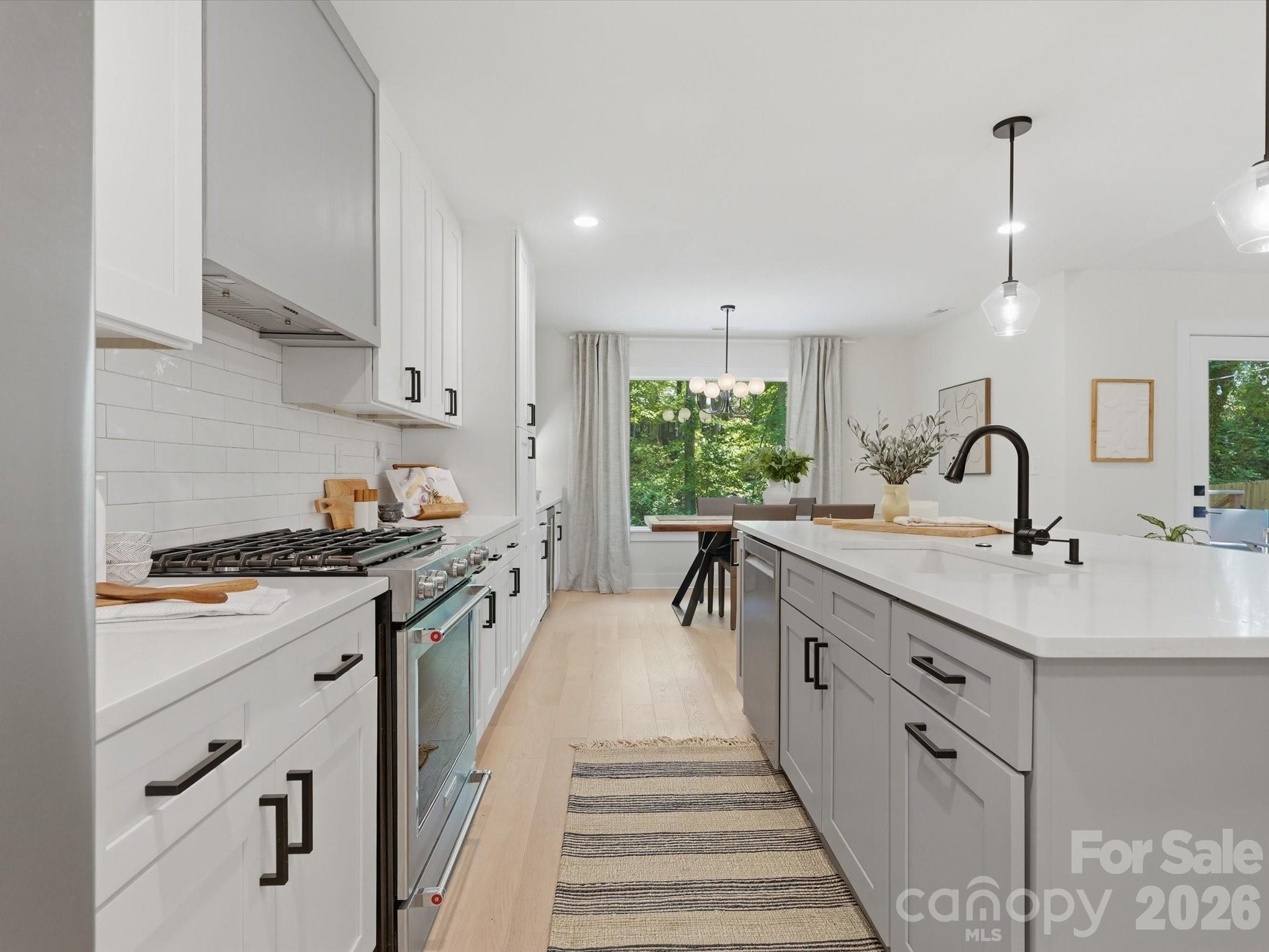 1611 E Barden Road — Charlotte