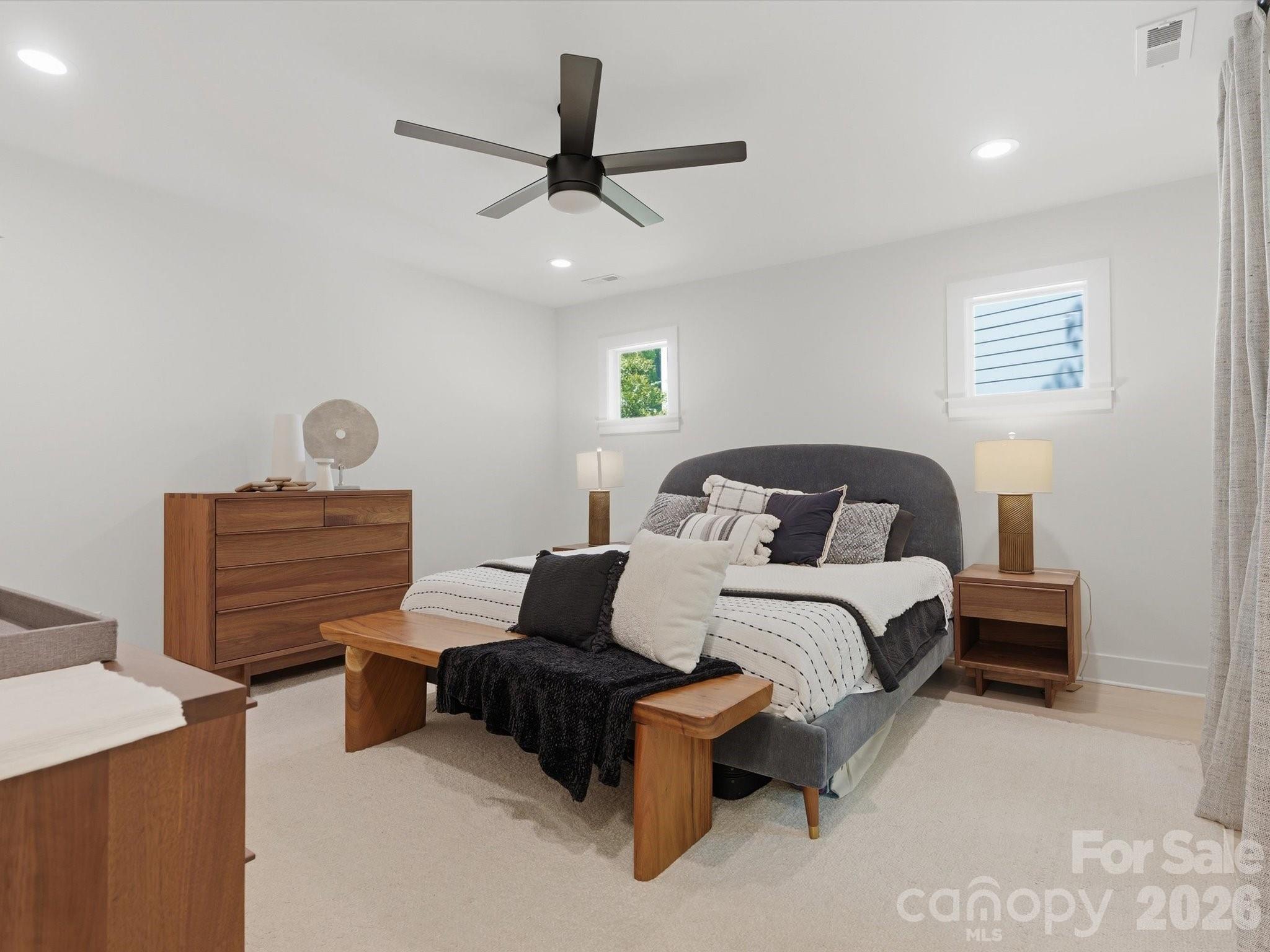 1611 E Barden Road — Charlotte