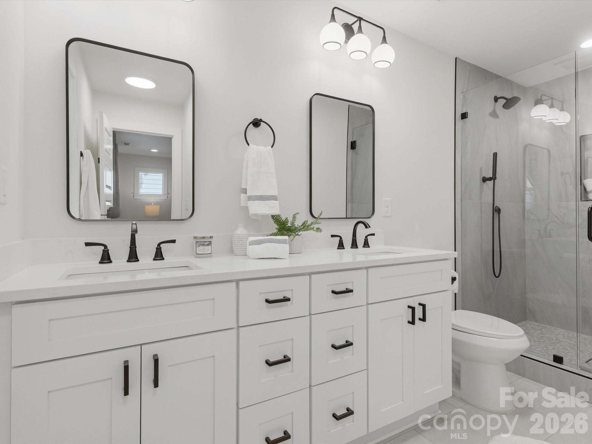 1611 E Barden Road — Charlotte
