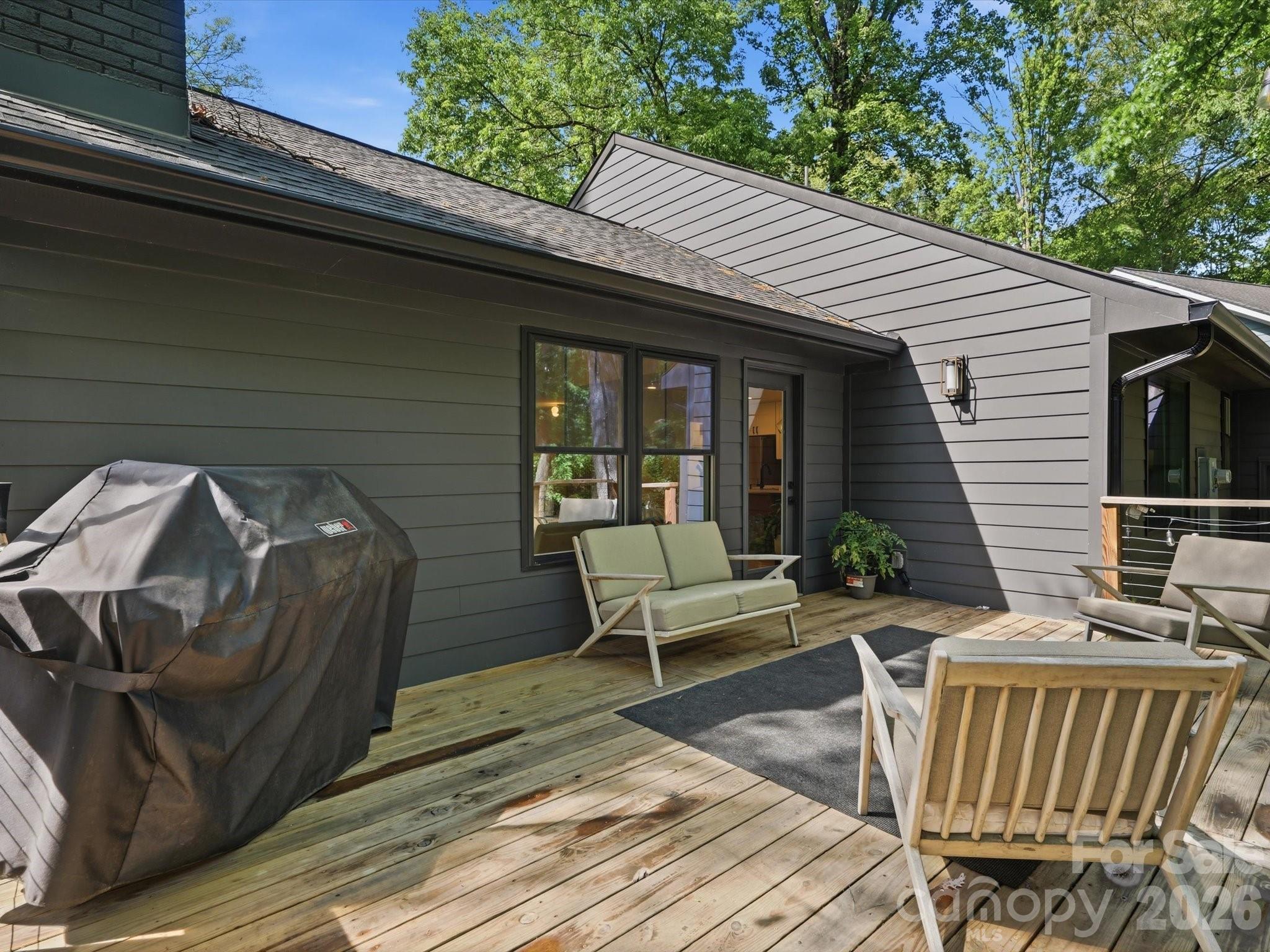 1611 E Barden Road — Charlotte