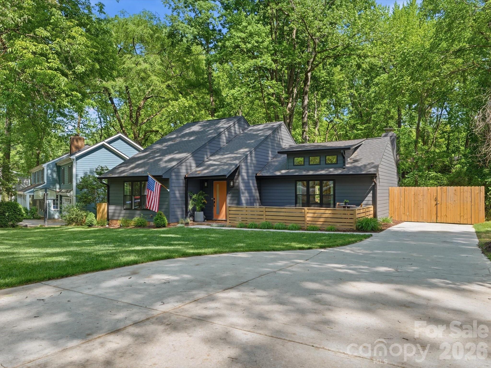 1611 E Barden Road — Charlotte