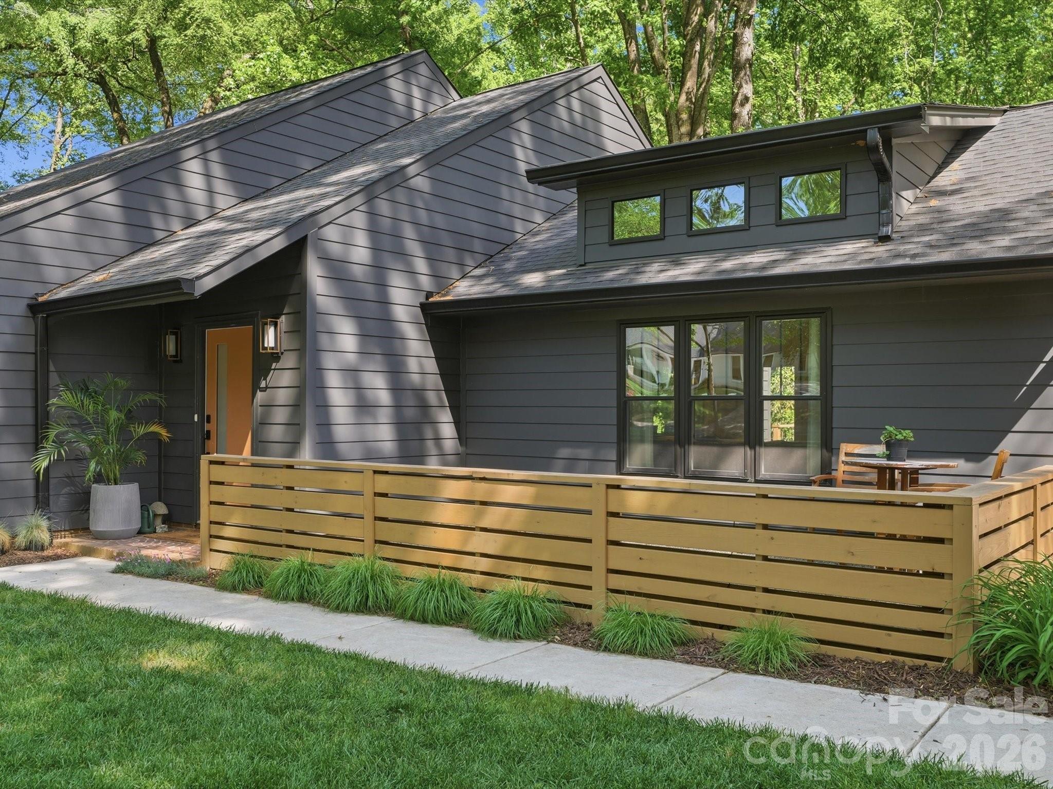 1611 E Barden Road — Charlotte