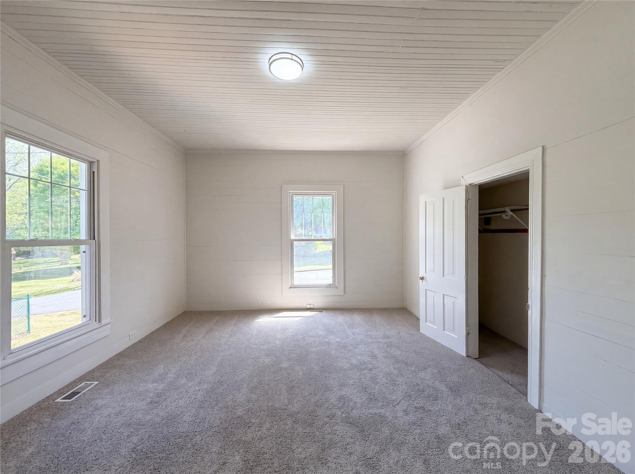 215 S Ferry Road — New London