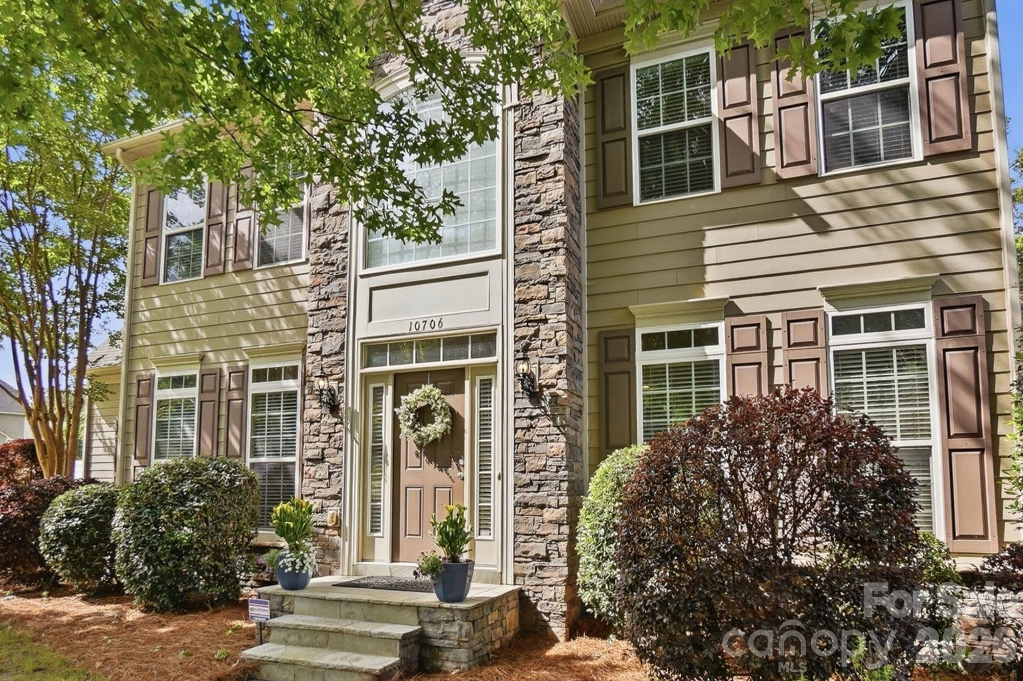 10706 Anglesey Court — Charlotte