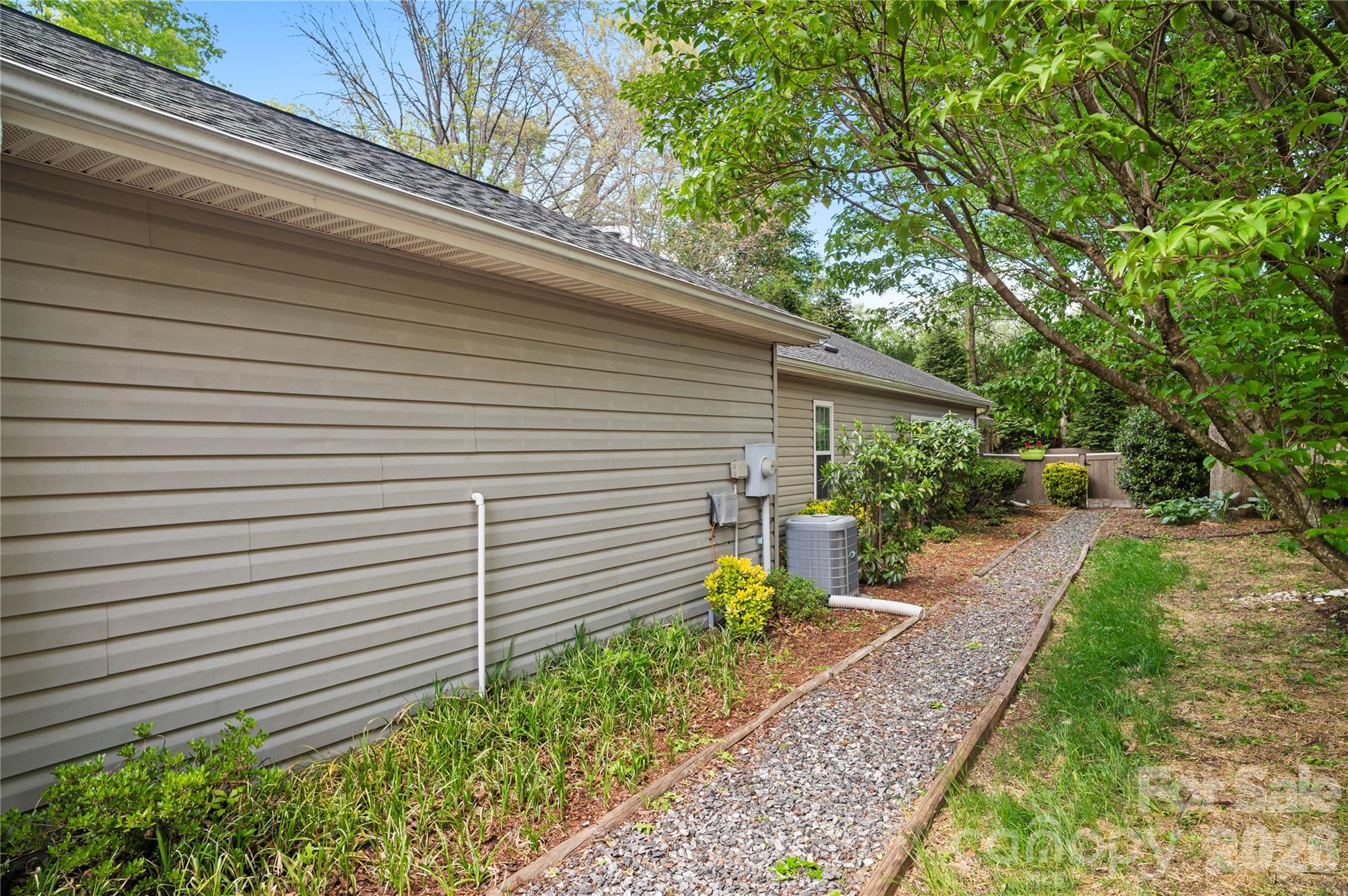 75 Stonebridge Drive — Asheville
