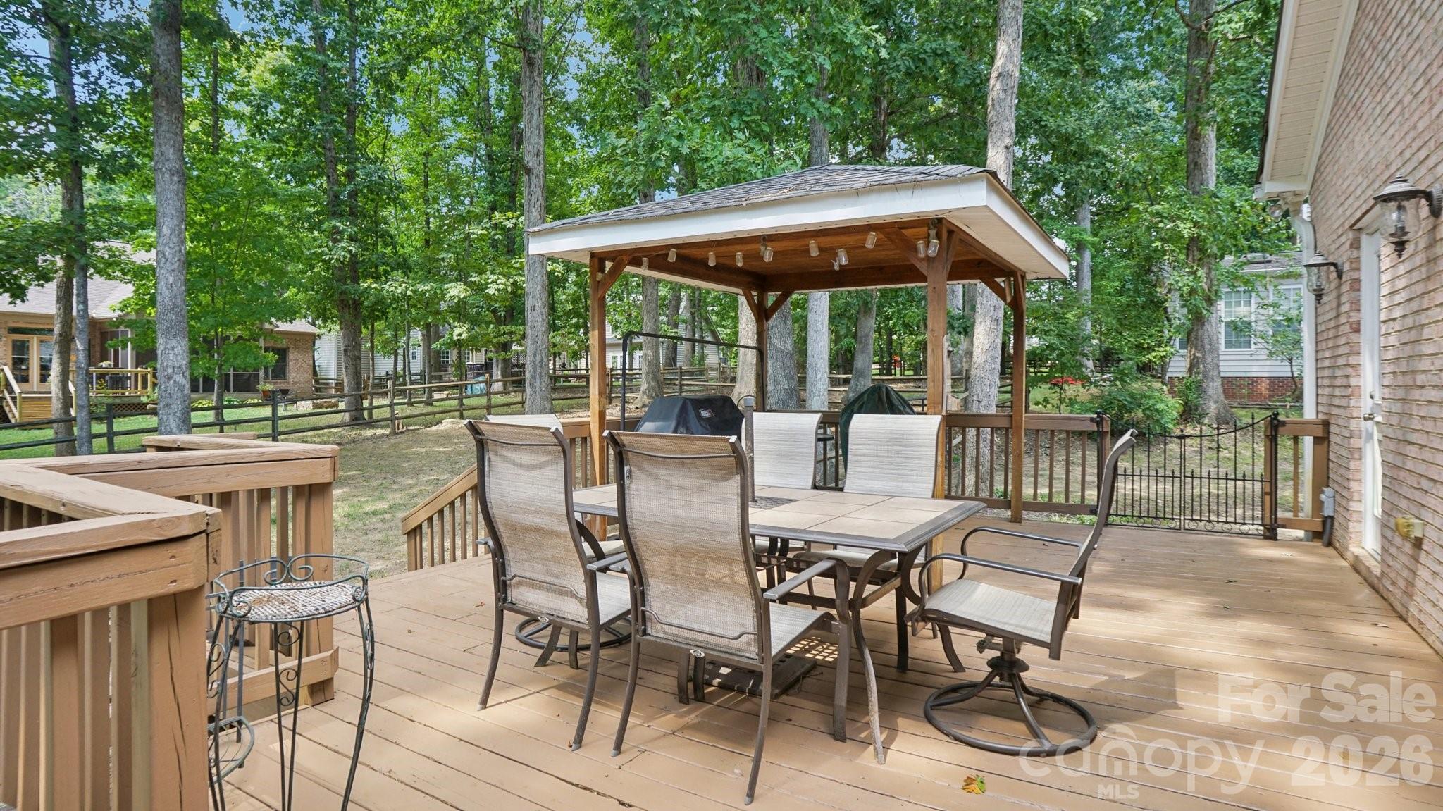 5212 Shannamara Drive — Matthews
