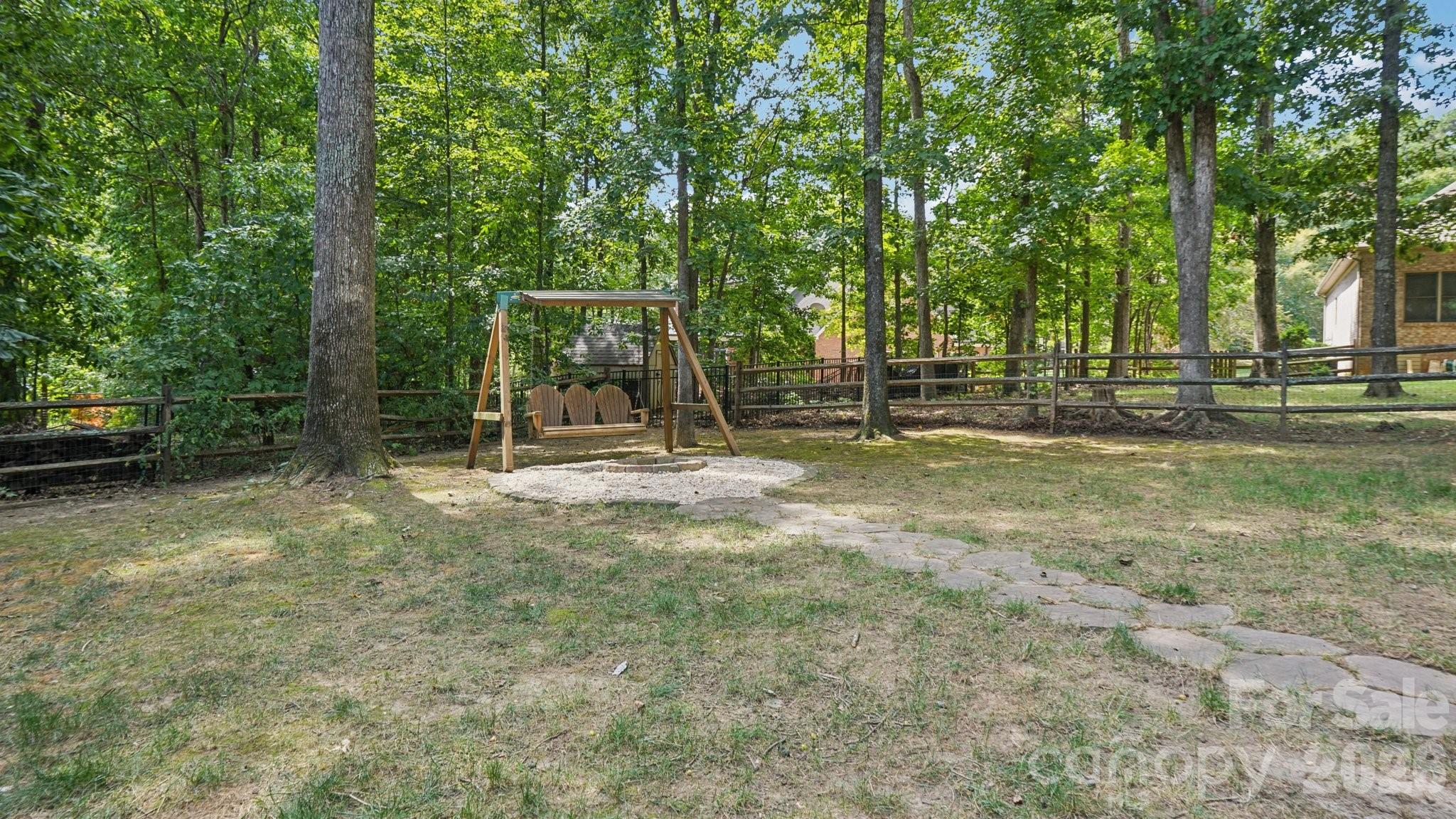 5212 Shannamara Drive — Matthews
