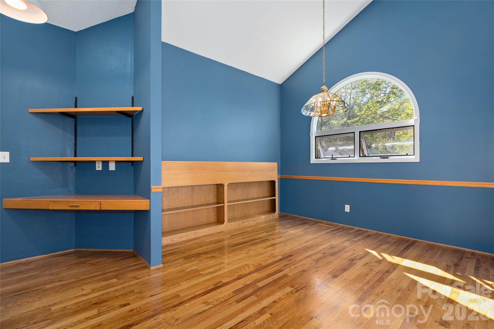 110 Crestwood Road — Asheville